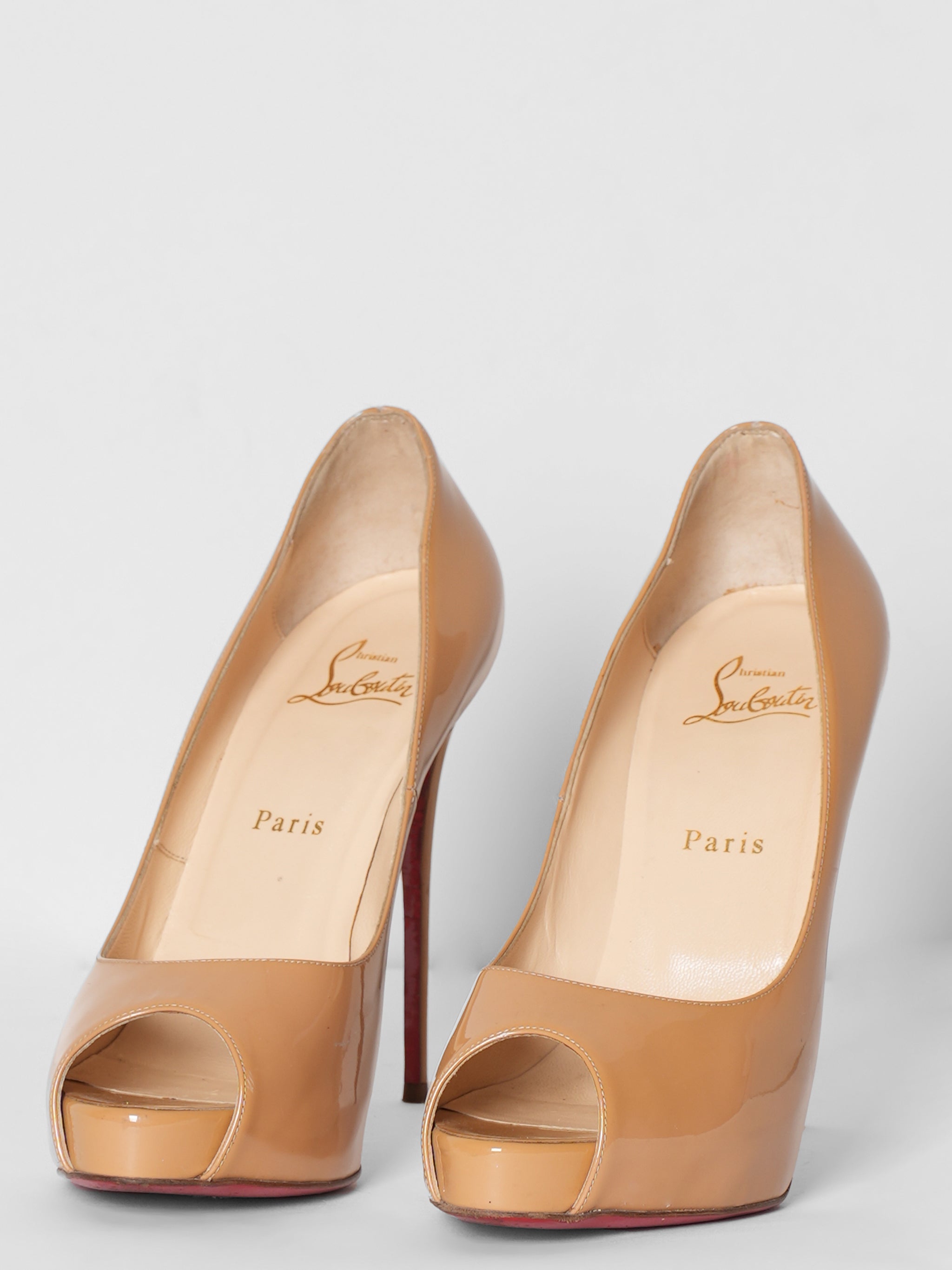Christian Louboutin Pumps Enamel Leather Brown