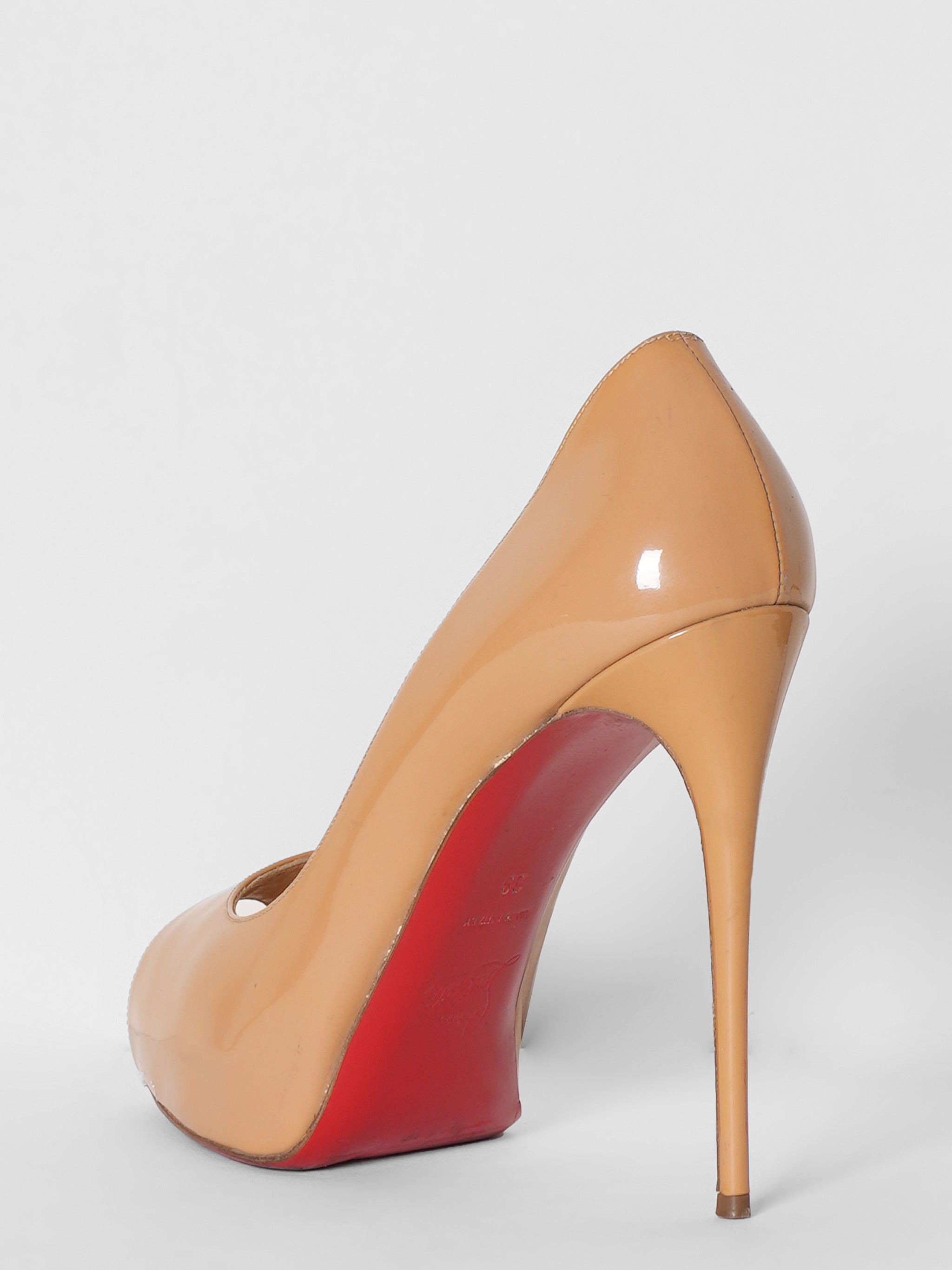 Christian Louboutin Pumps Enamel Leather Brown