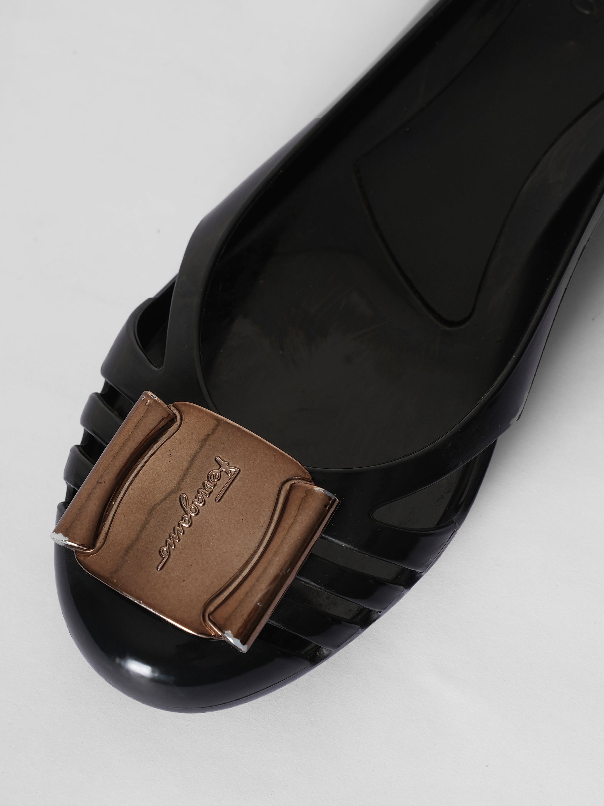 salvatore Ferragamo Bermuda Jelly Flats