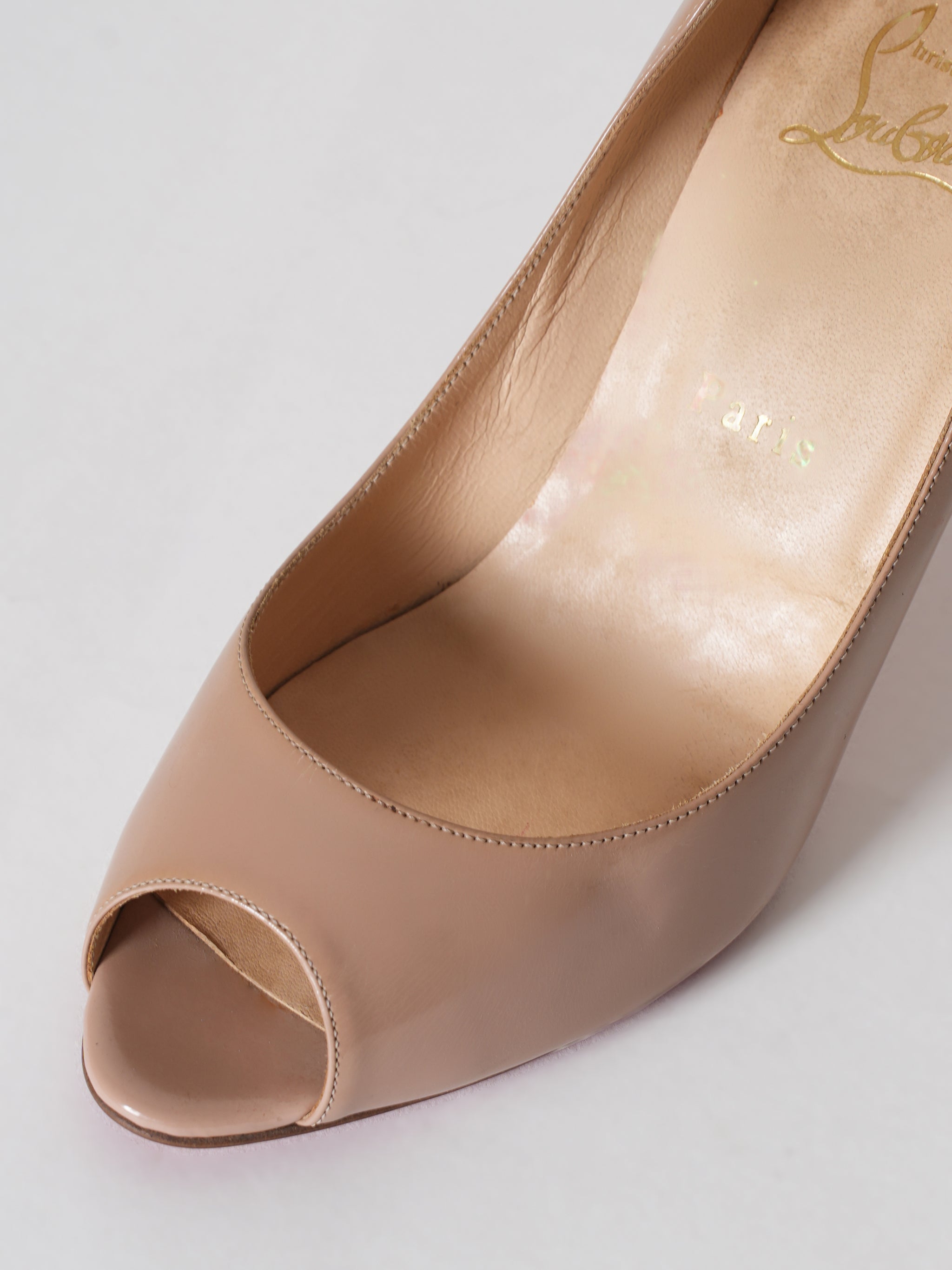 Christian Louboutin Pumps In Nude