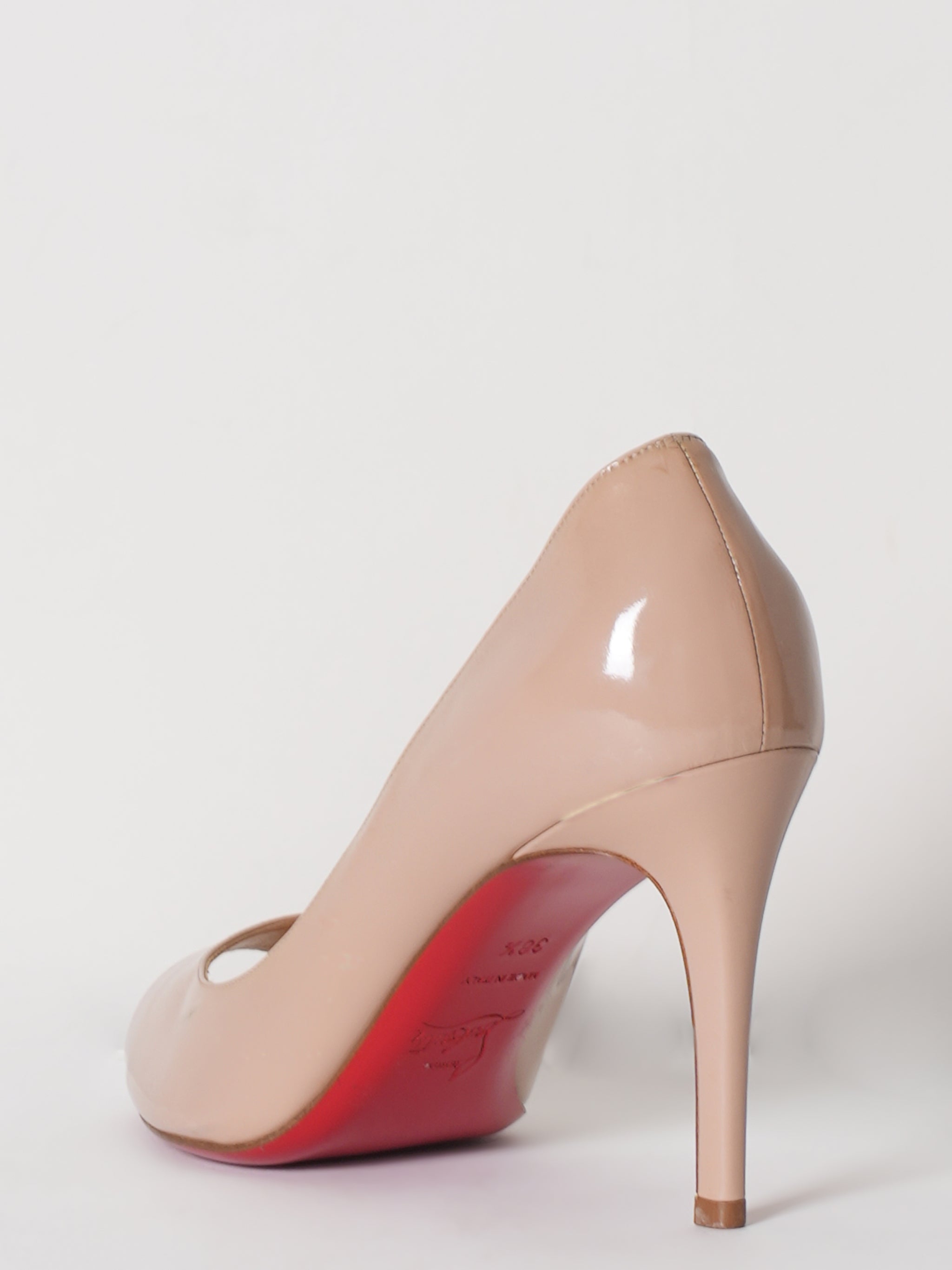 Christian Louboutin Pumps In Nude