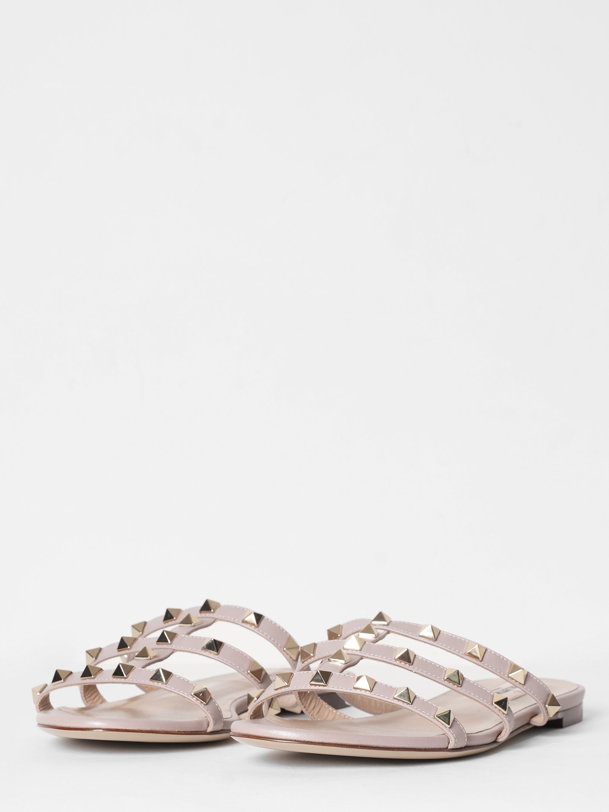 Valentino rockstud best sale sandals flat