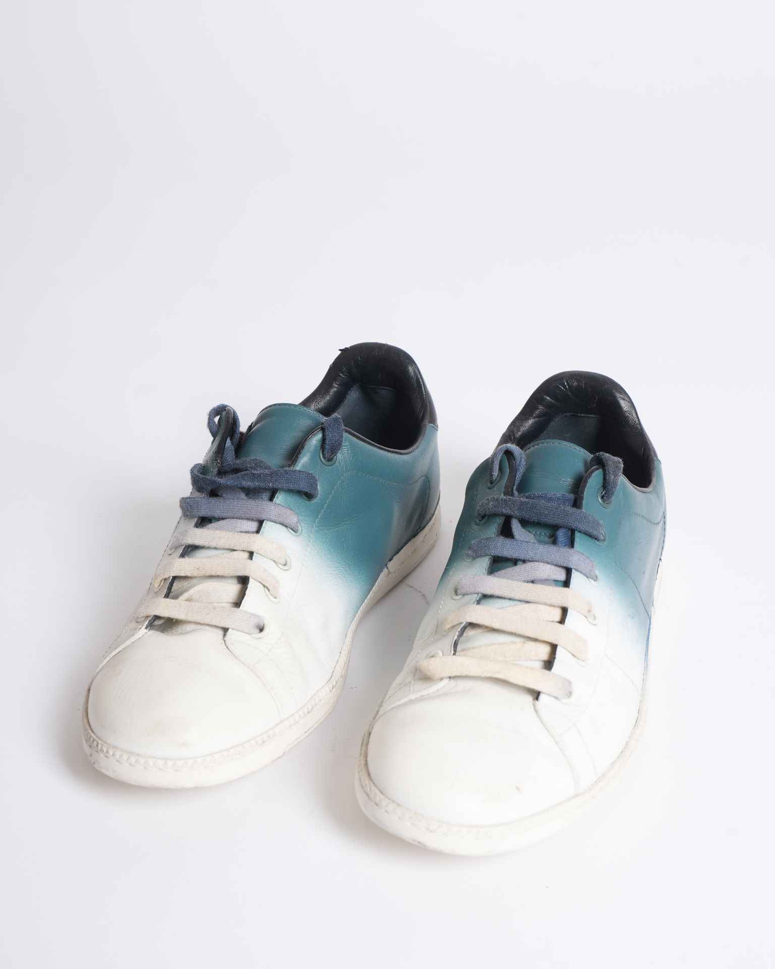 Gucci blue ombre leather low top sneakers.