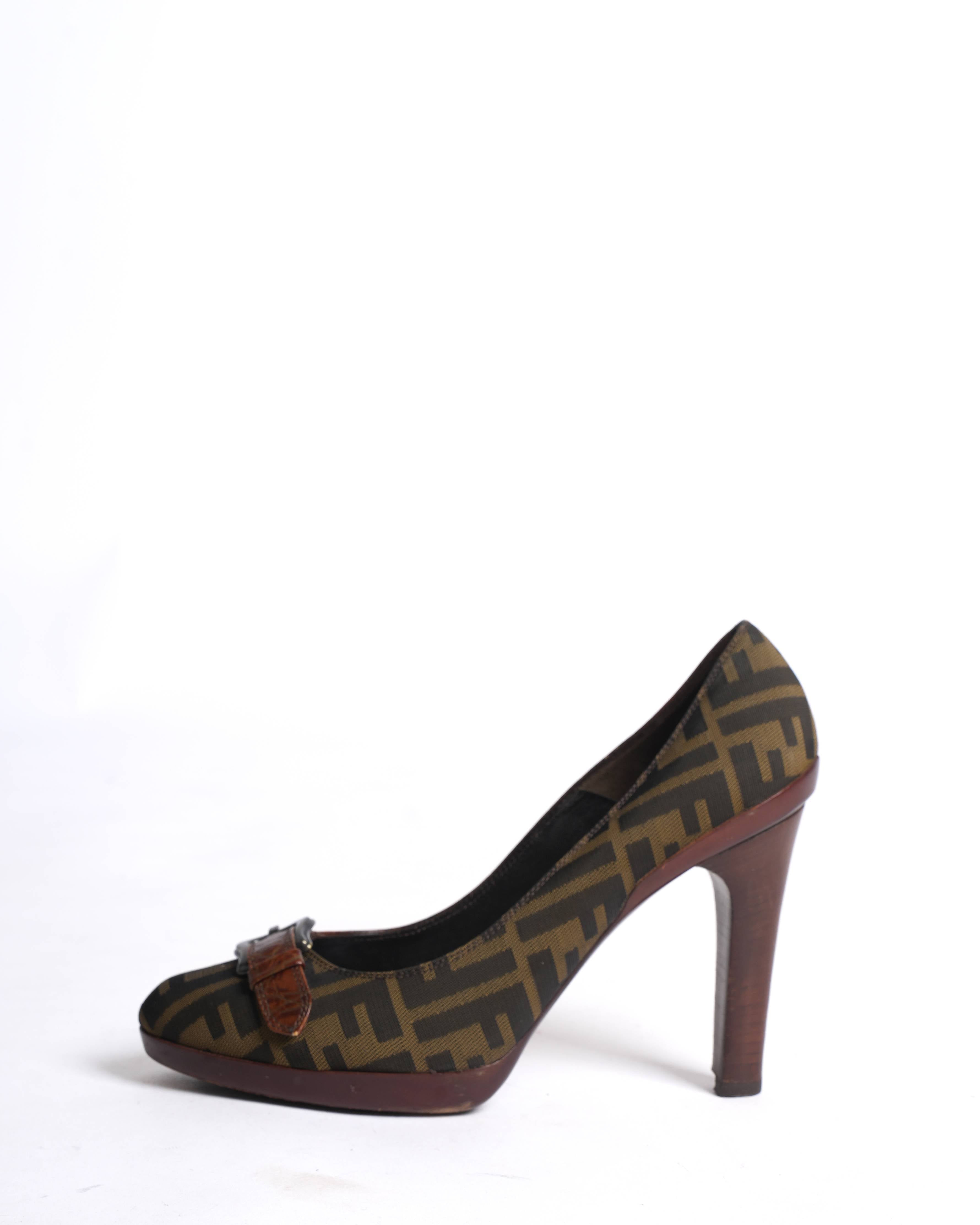 Fendi Zucca Pumps In Brown