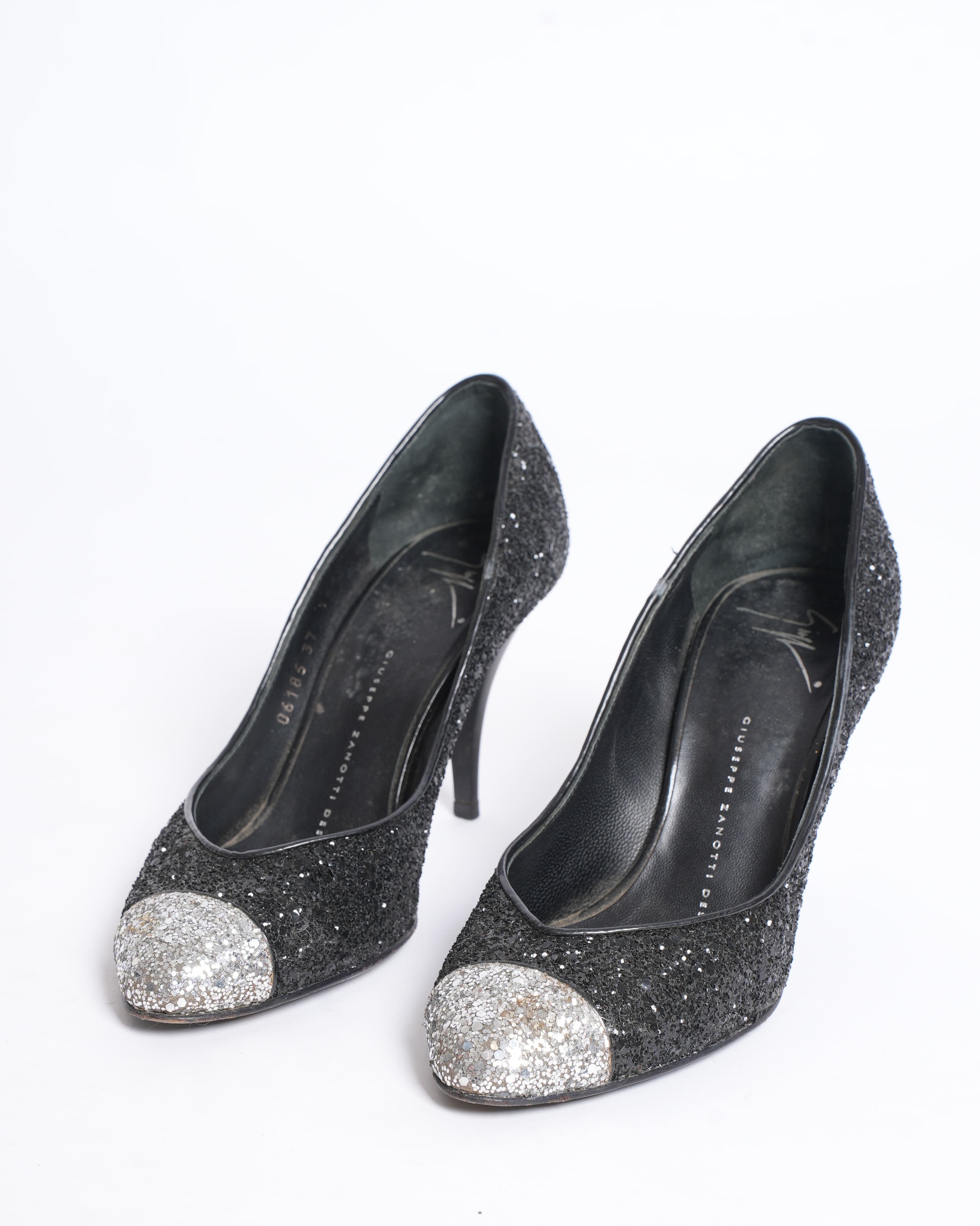 Giuseppe Zanotti Glitter Pumps in Black & Silver