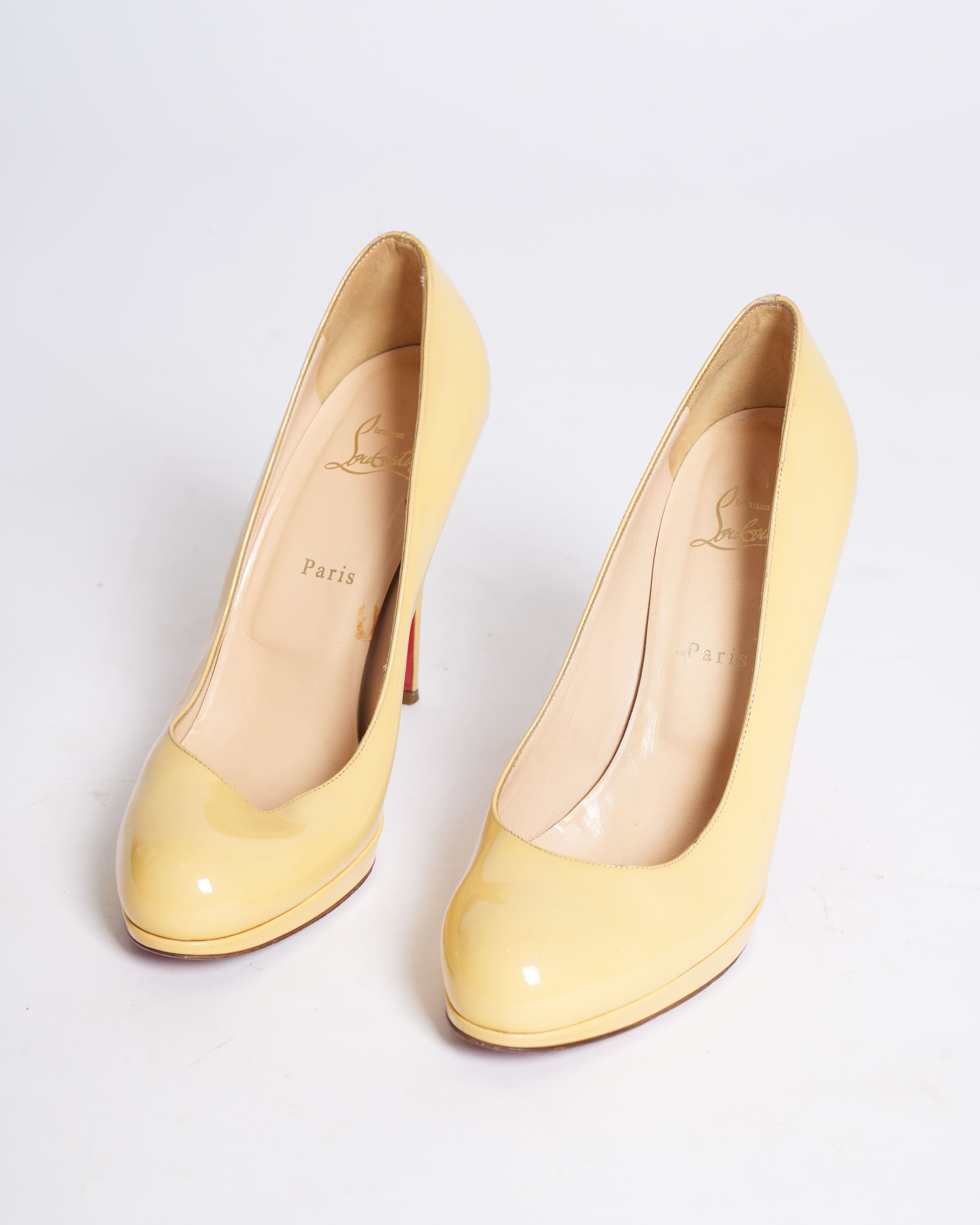 Christian Louboutin Pumps in Yellow