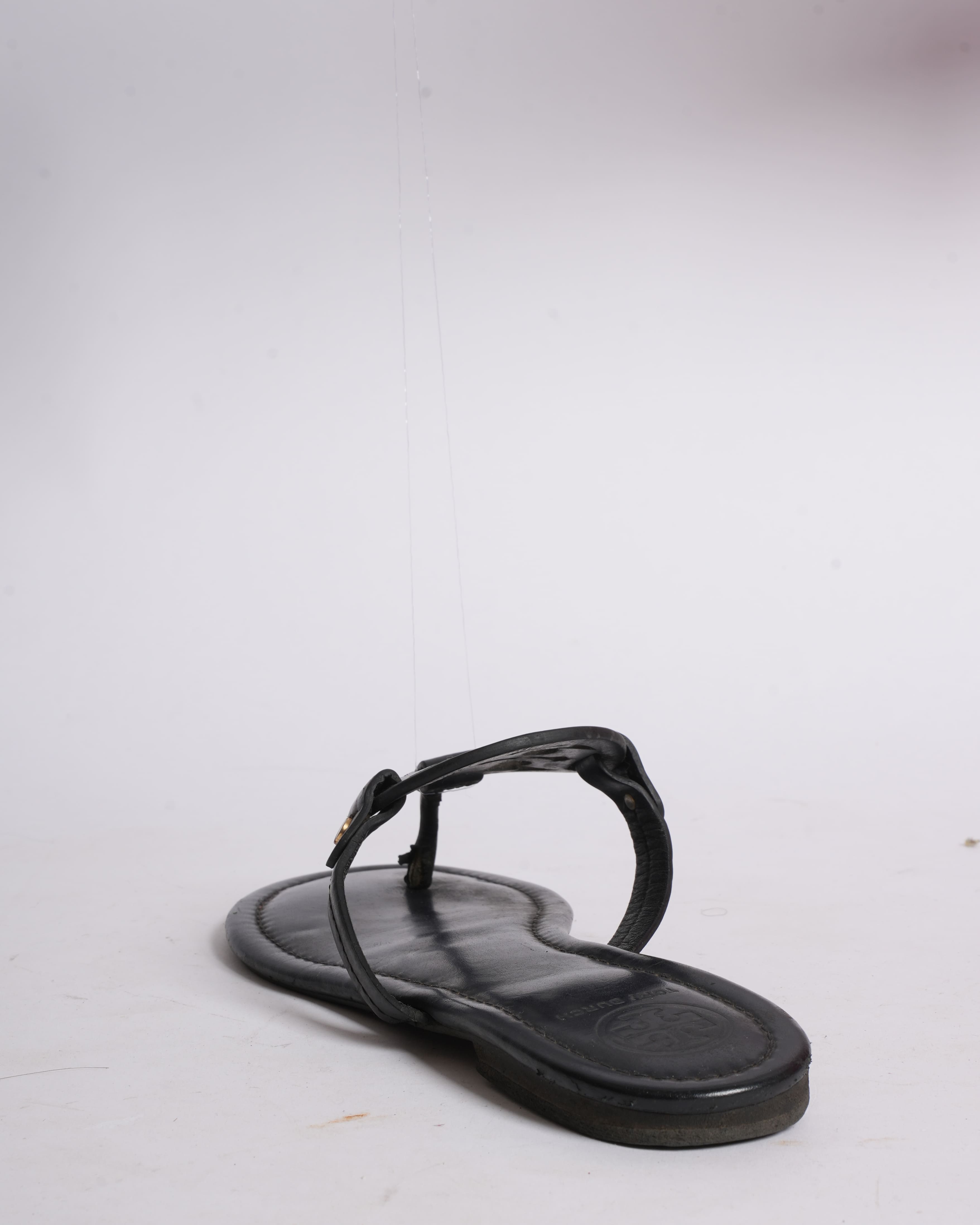 Tory Burch Logo Flats In Black