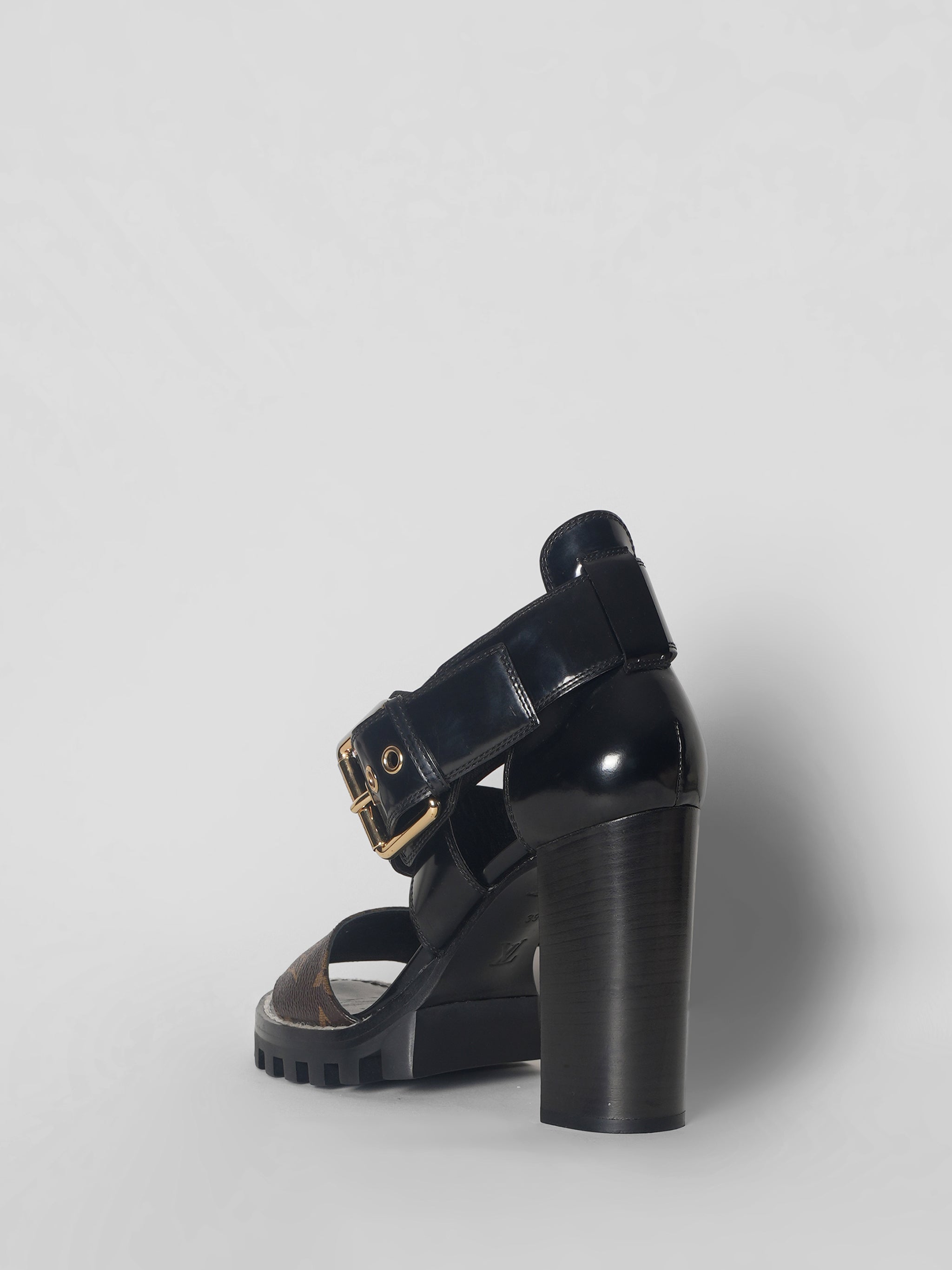 New Louis Vuitton Monogram Patent Leather Cross Strap Sandals