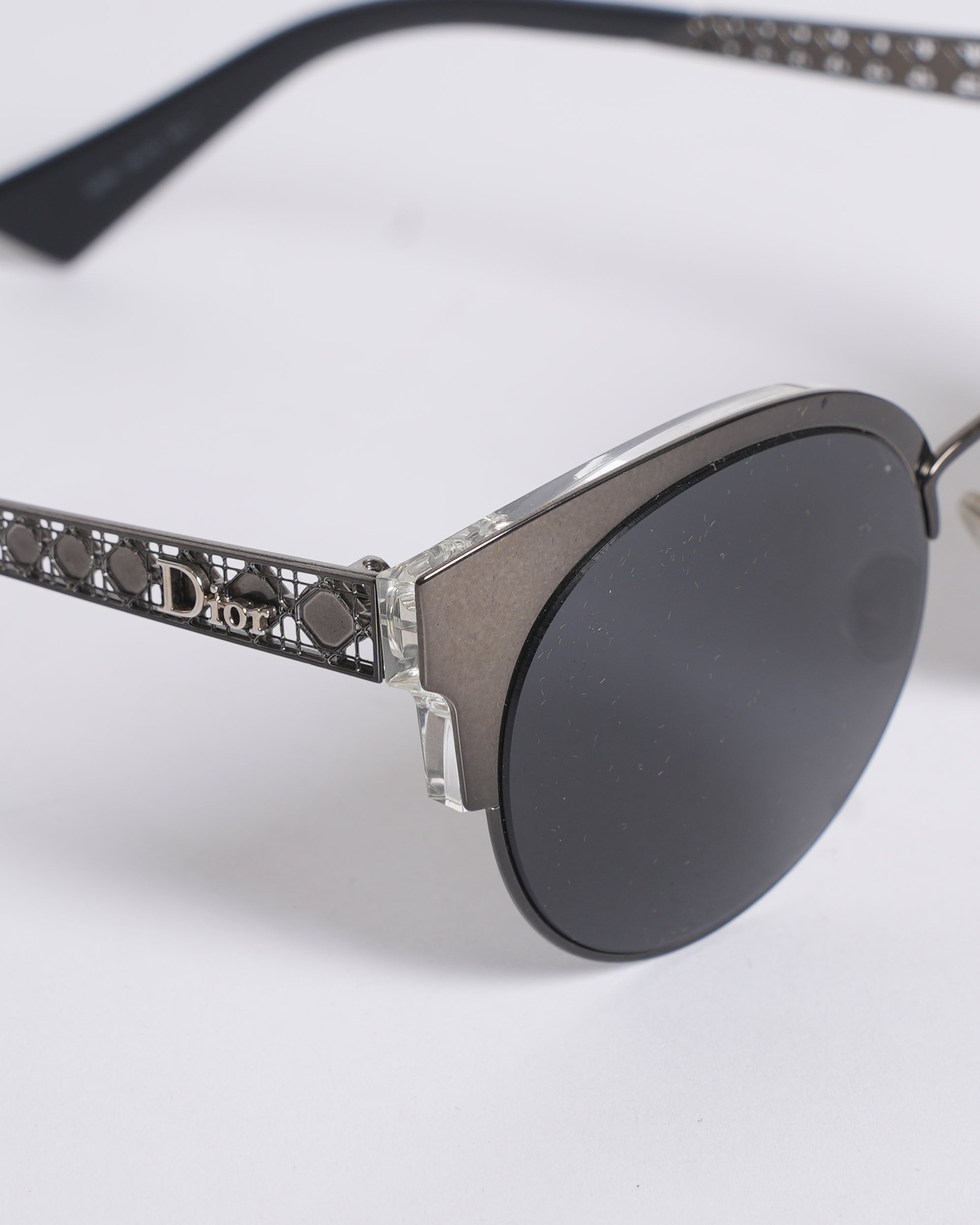 New Dior Round Sunglasses In Black
