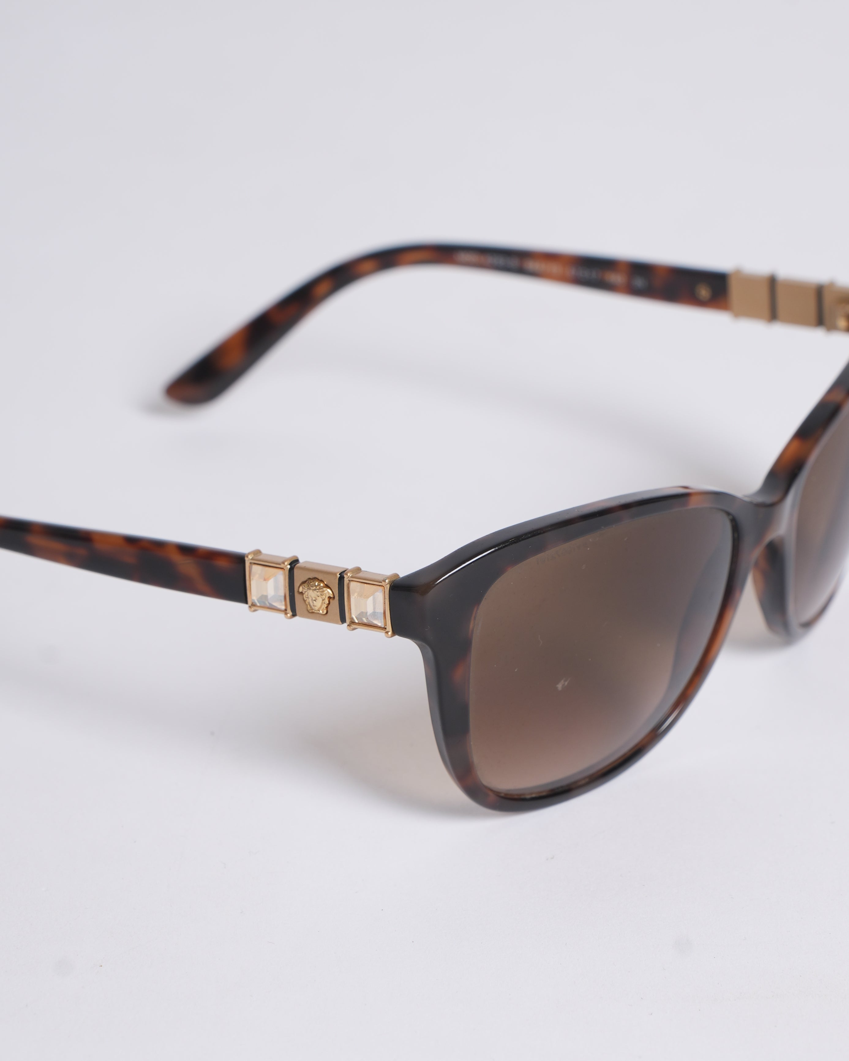 Versace Women's Sunglasses With Curved Frame