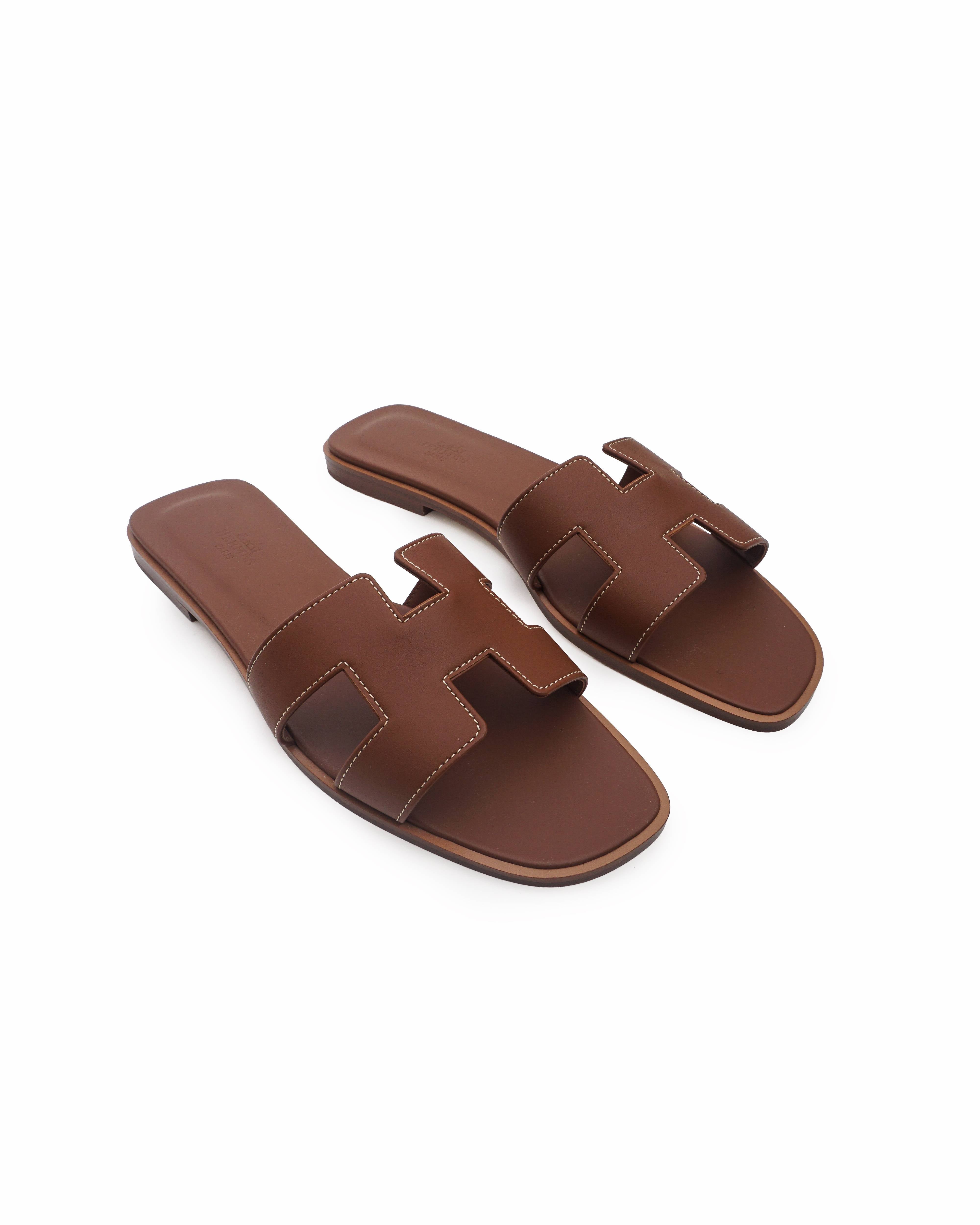 Hermès Oran Calfskin Leather Flat Sandals