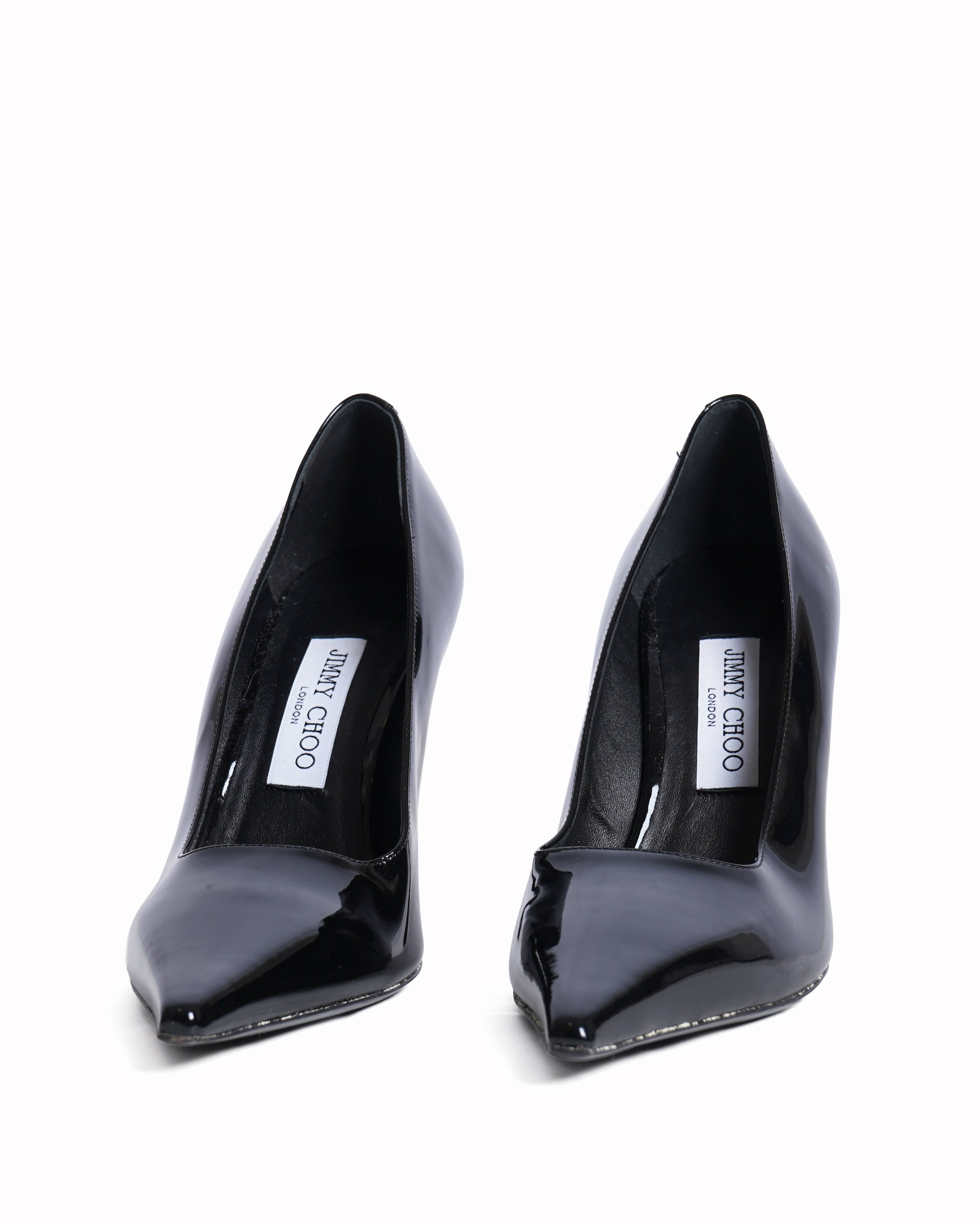 Jimmy Choo
Patent leather heels