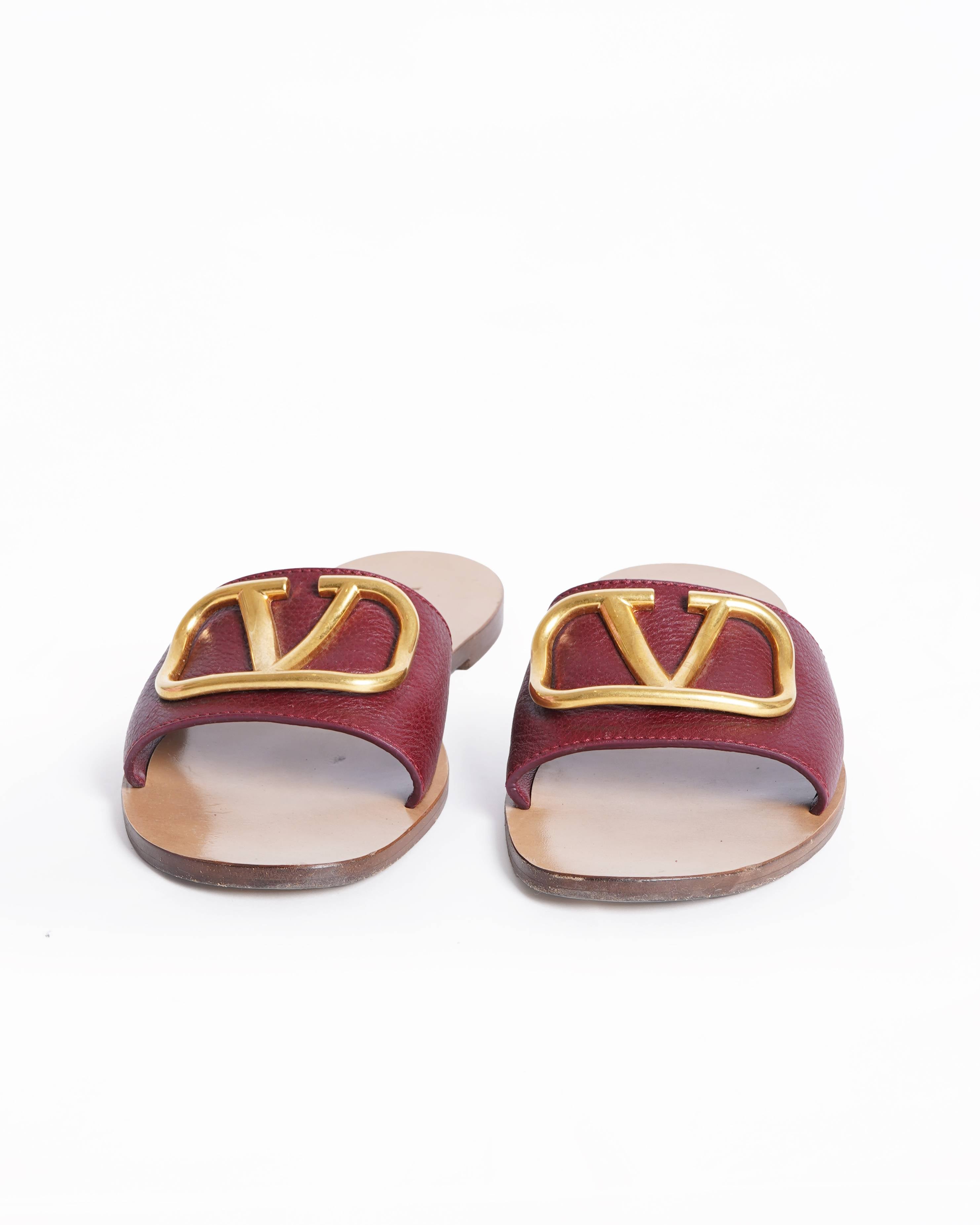 Valentino garavani v logo signature slide sandals