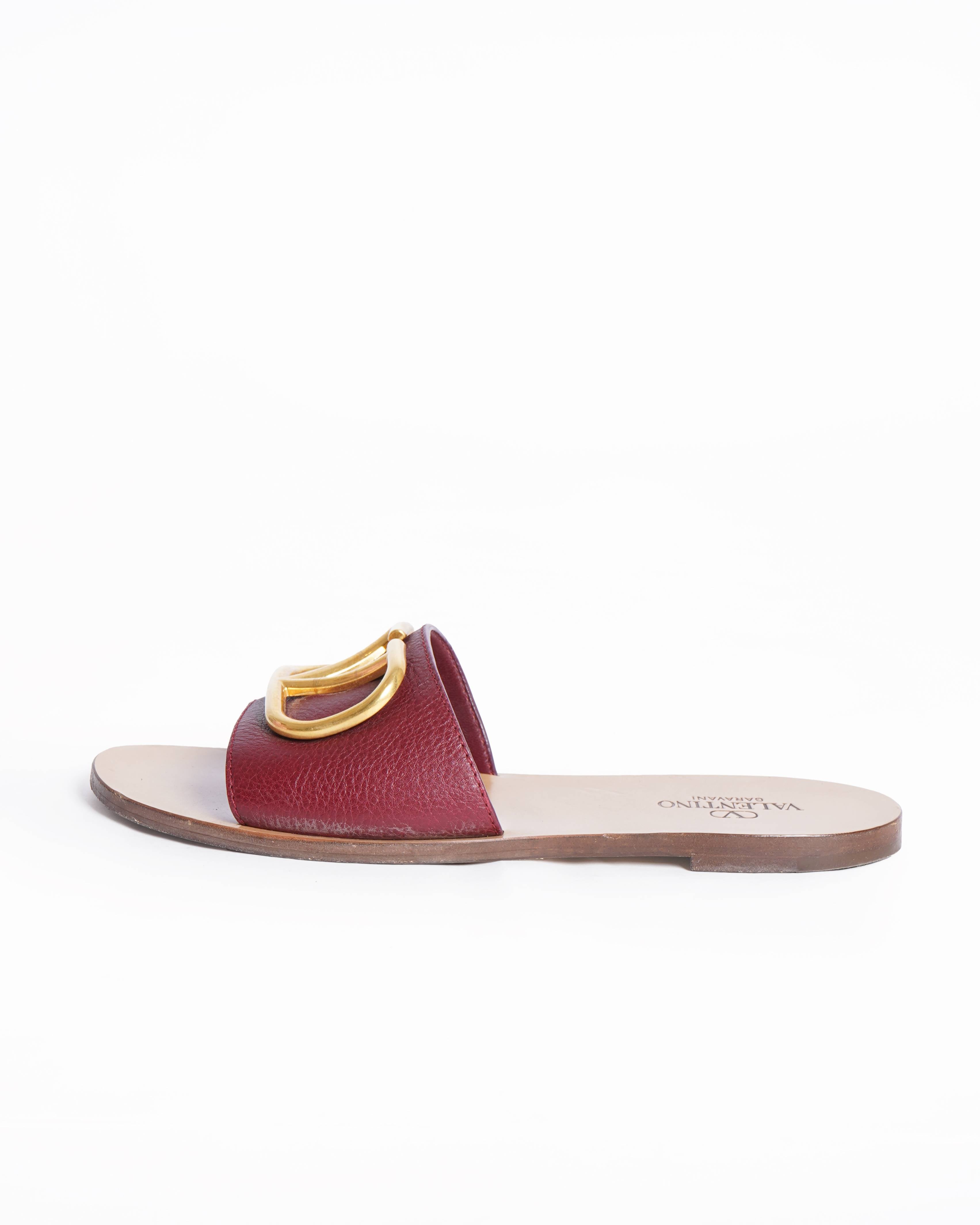 Valentino garavani v logo signature slide sandals