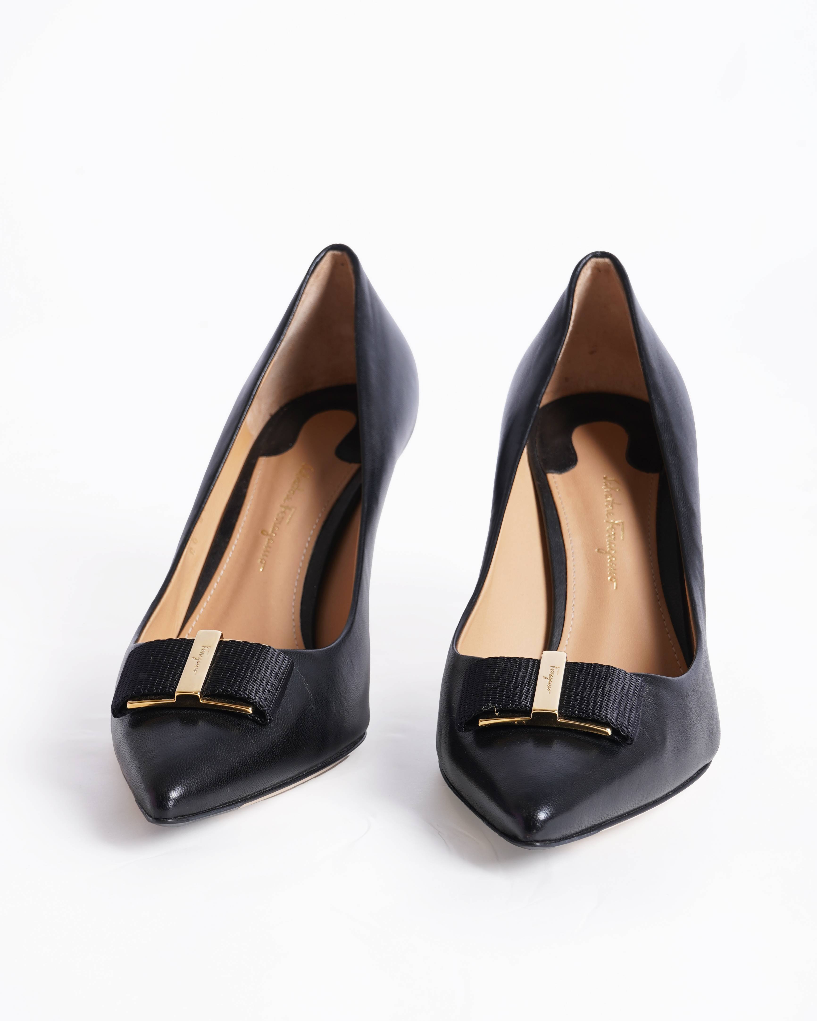 Salvatore Ferragamo vara bow pointy leather heels