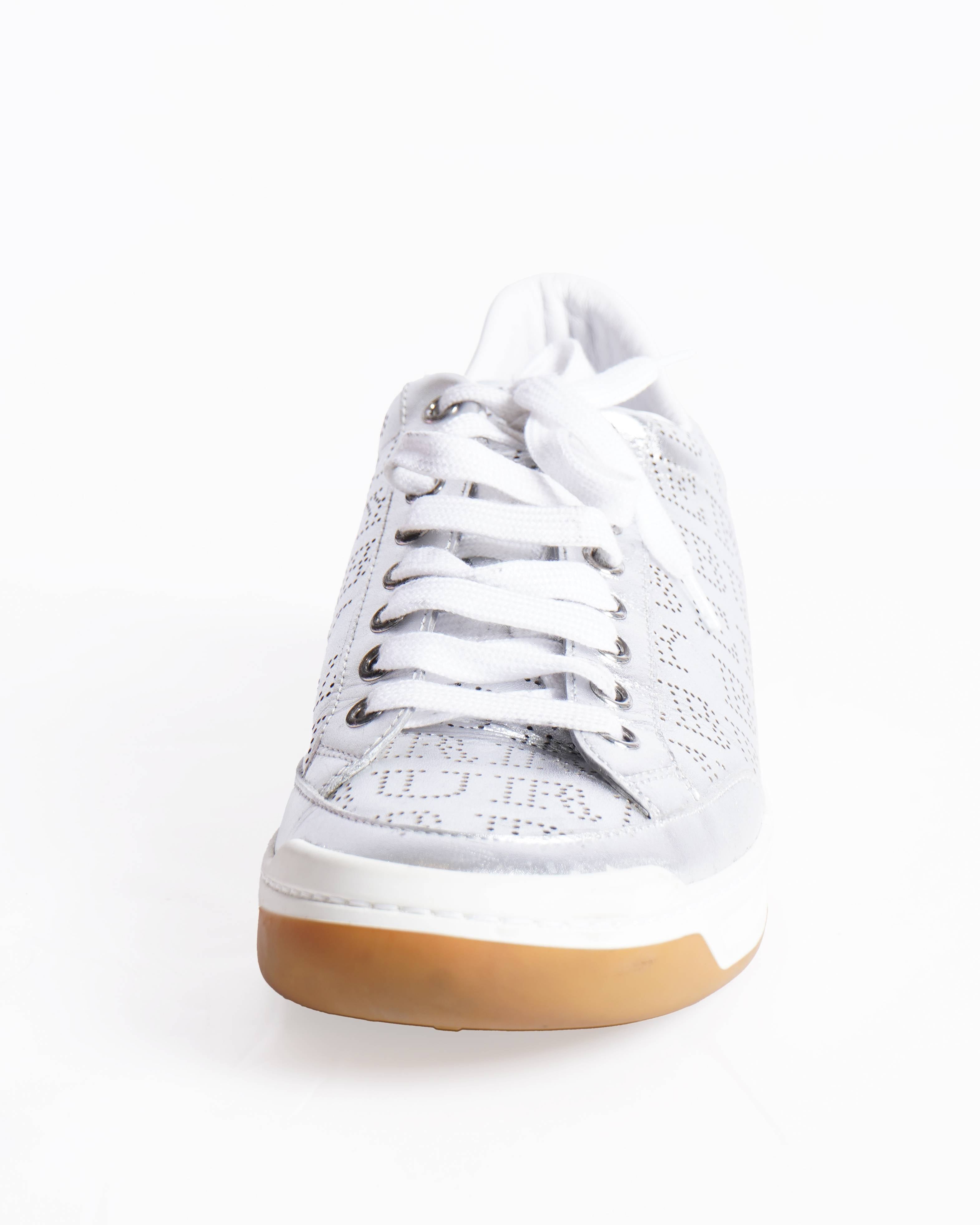 New Burberry metallic timsbury low top sneakers