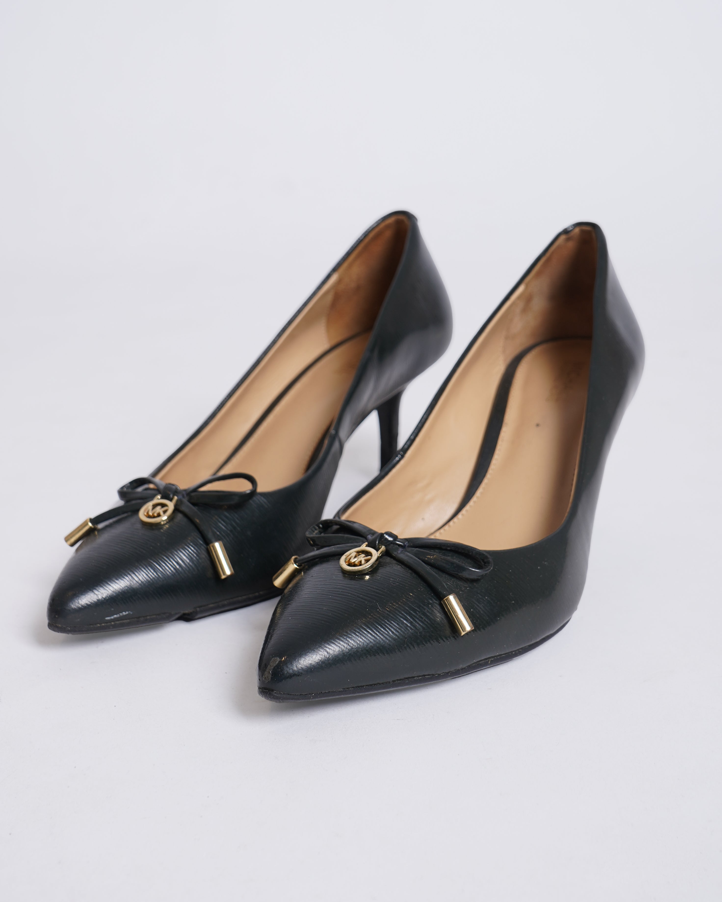 Michael Kors bow tie mid heels