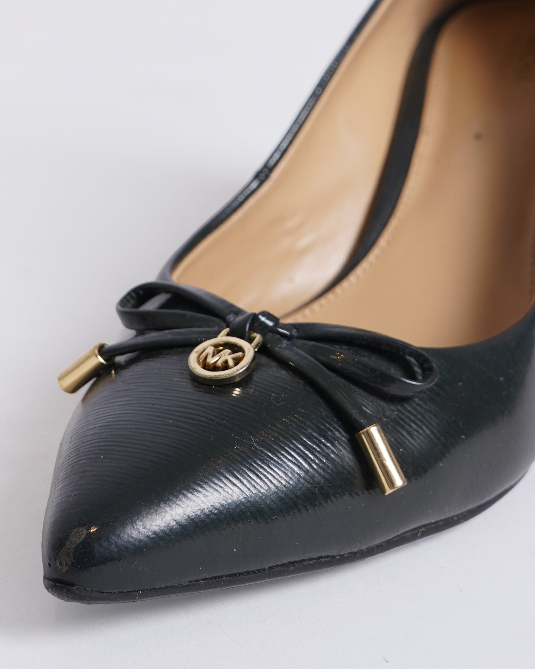 Michael Kors bow tie mid heels
