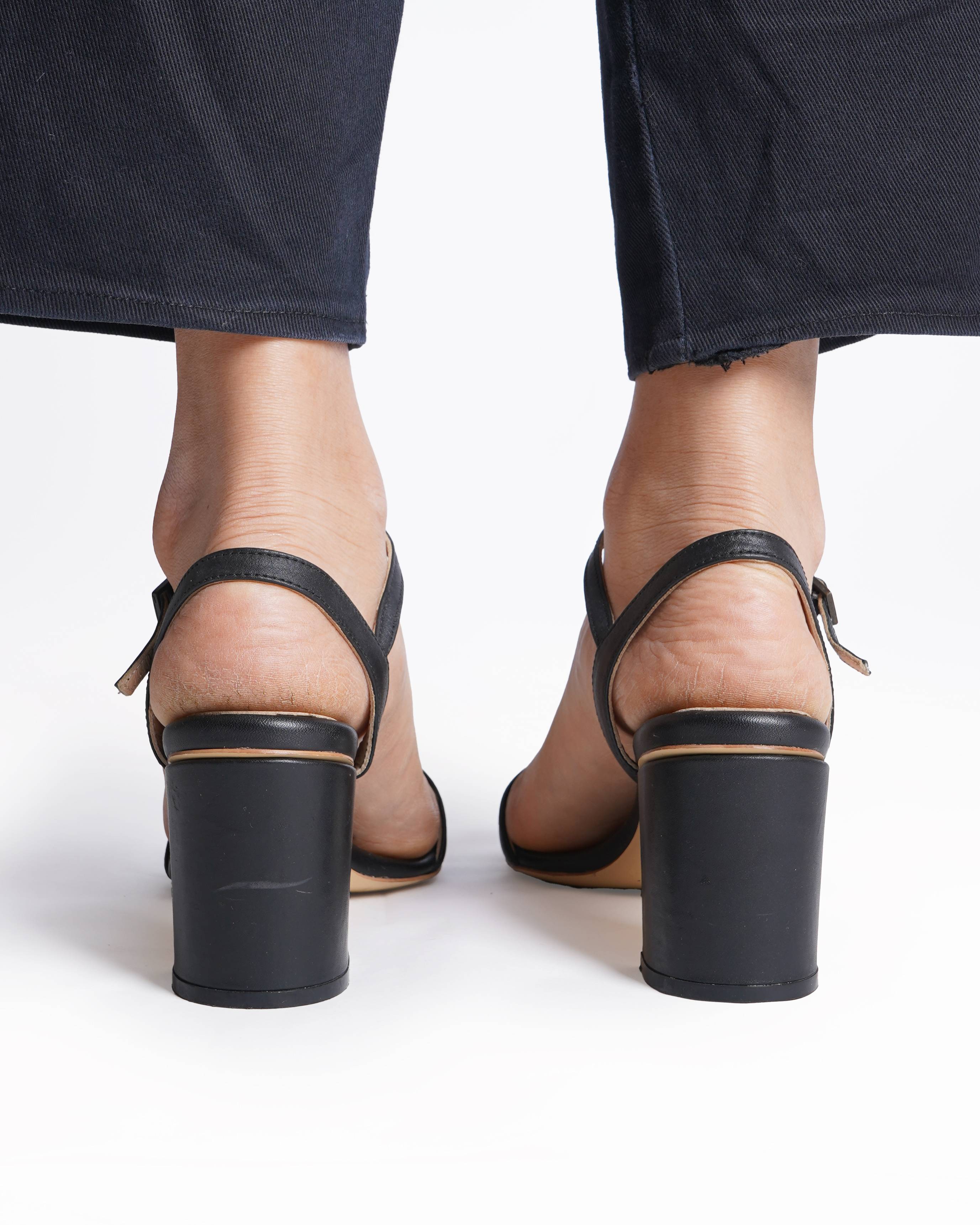 Gucci
Marmont leather heels