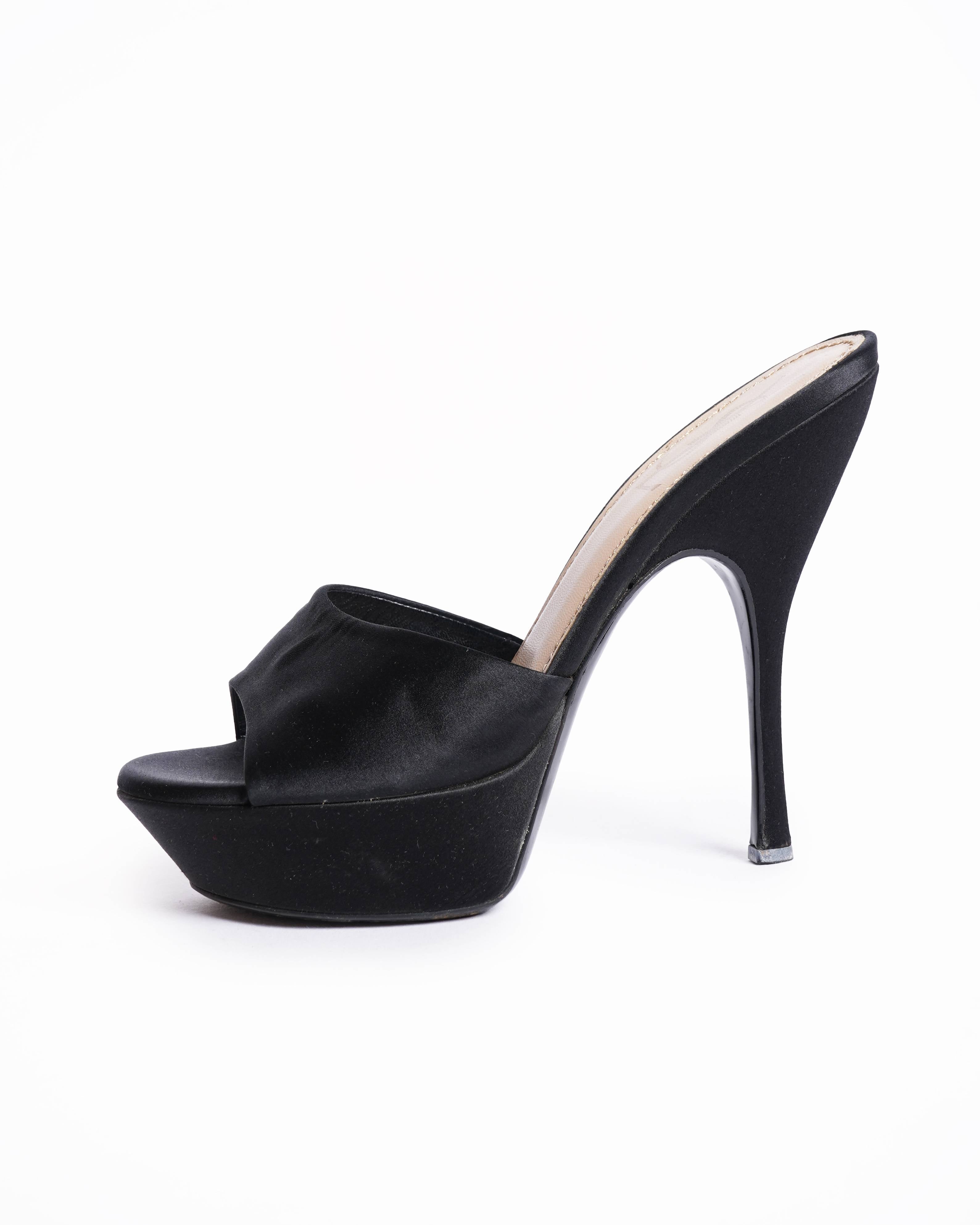 Saint Laurent Satin Heels In Black