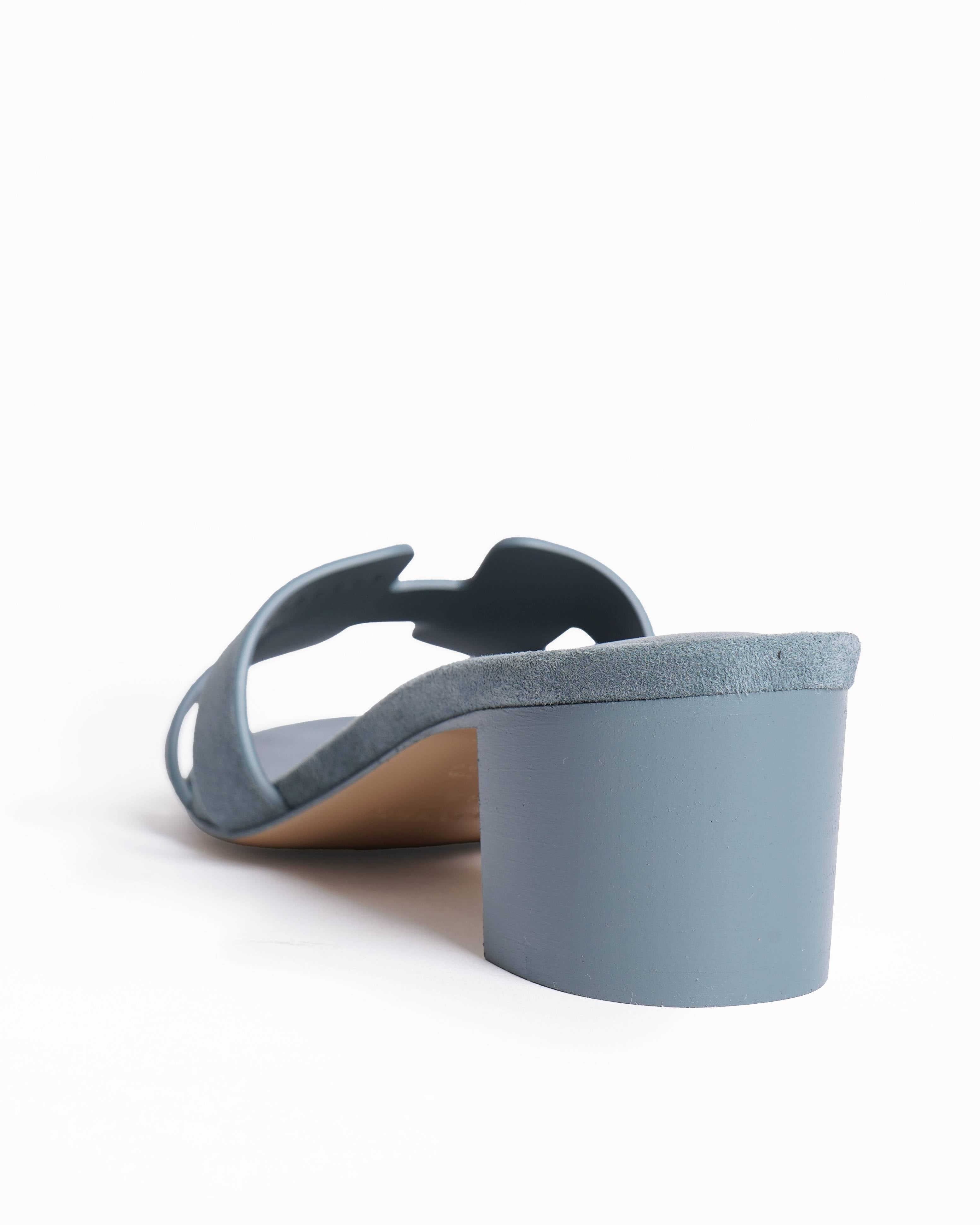 New Hermès Blue Oasis sandal in suede