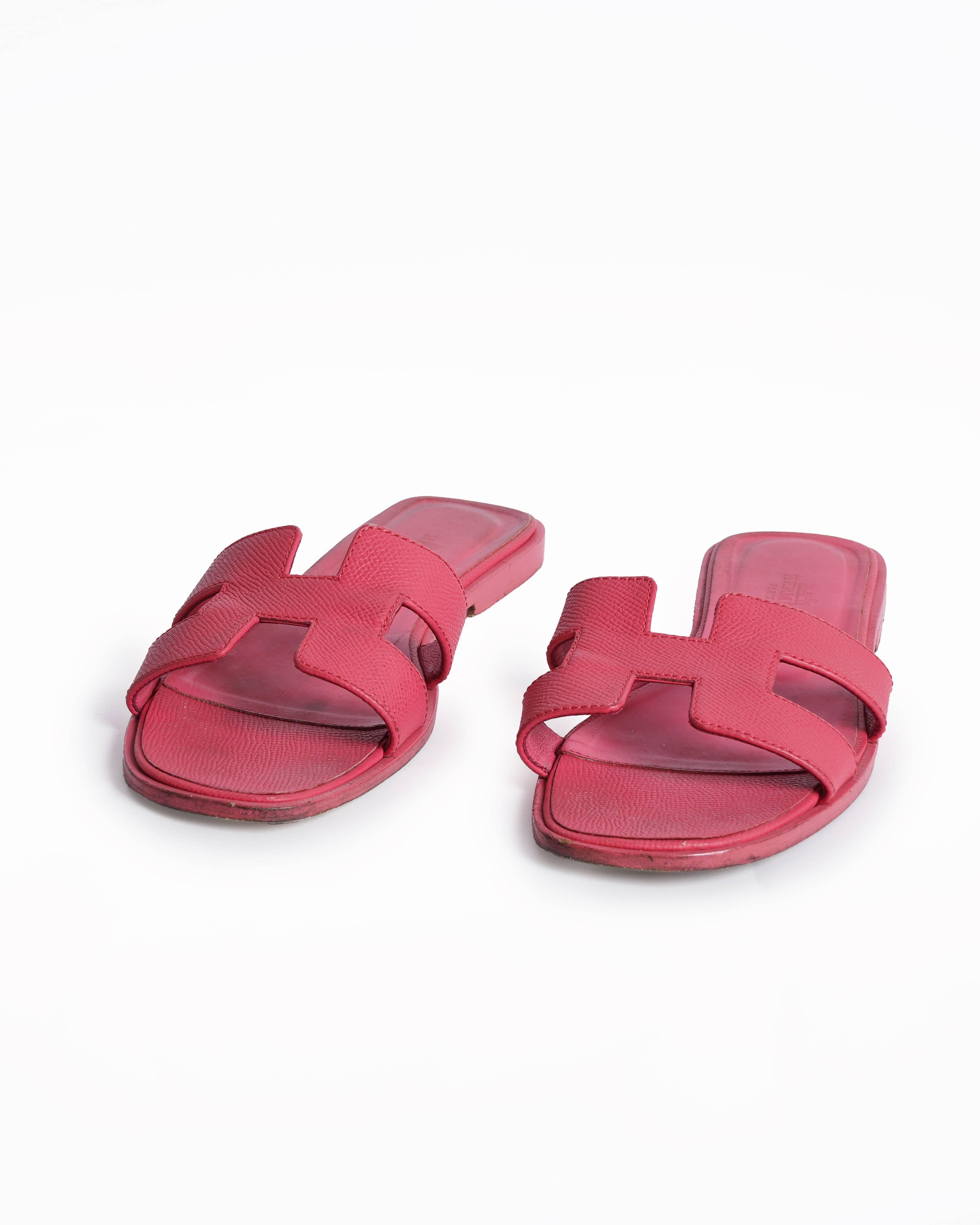 Hermes Oran Sandals In Pink