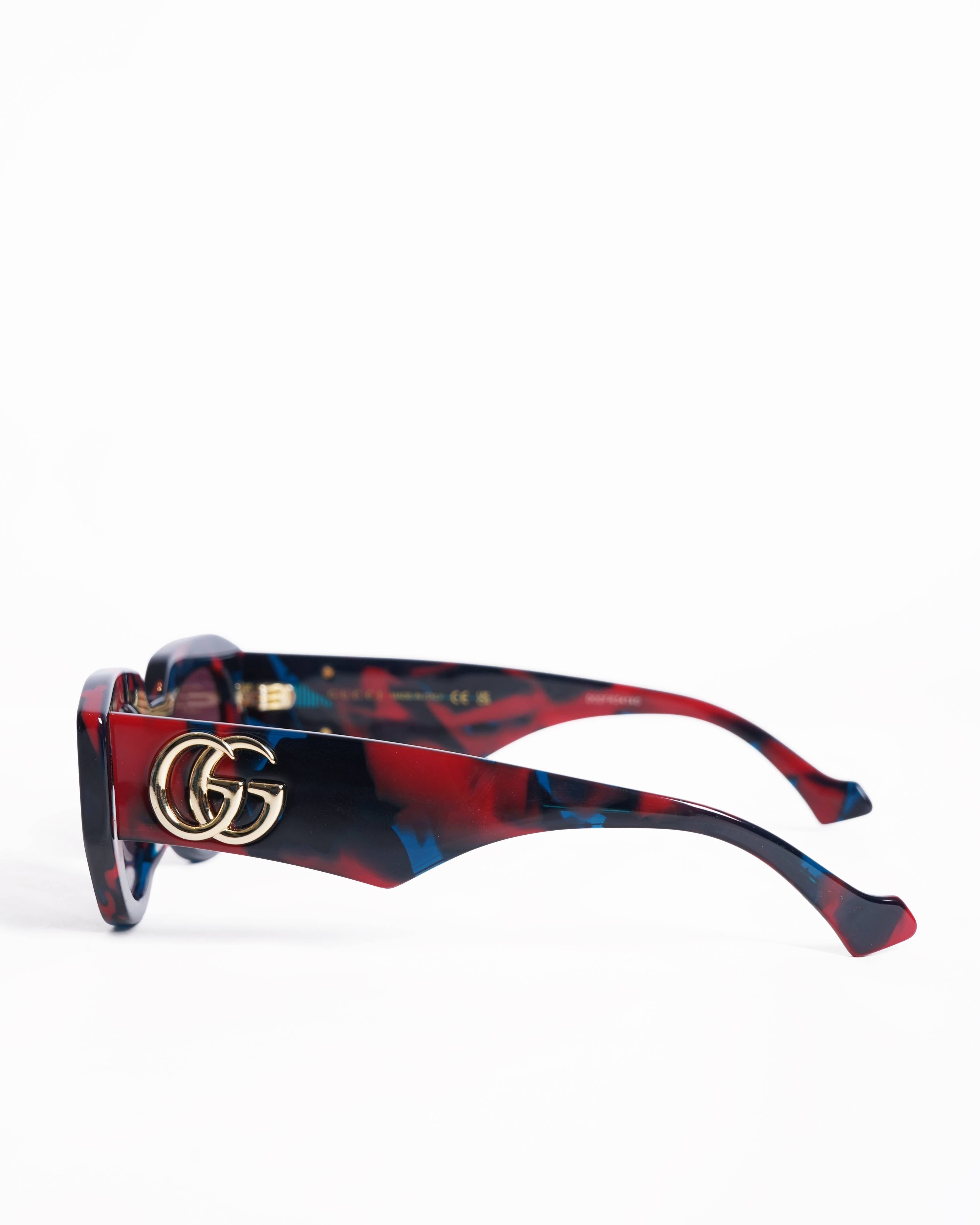 Gucci Women's Sunglasses With Thick Frame