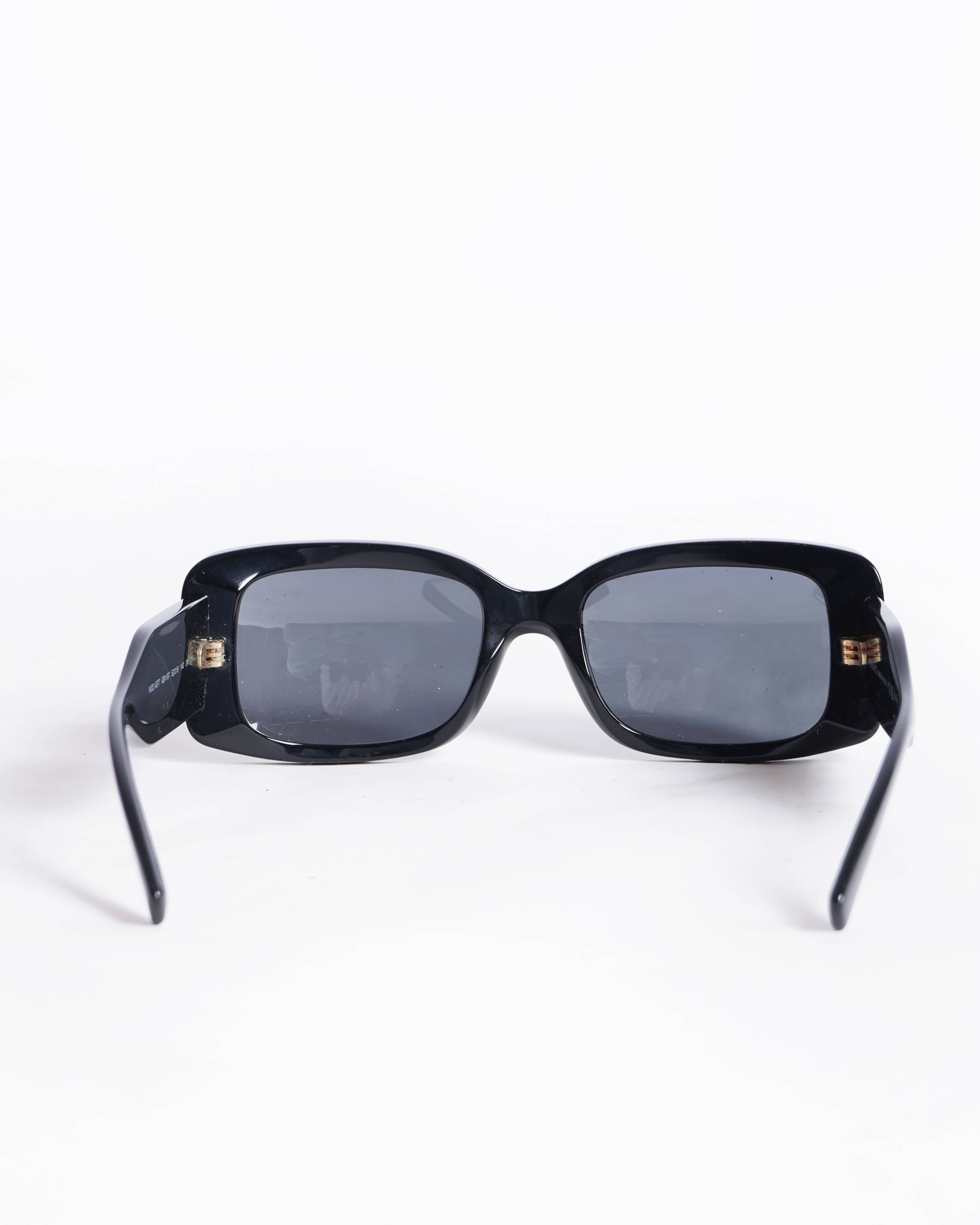 New Versace Women's Wide Frame Sunglasses In Black