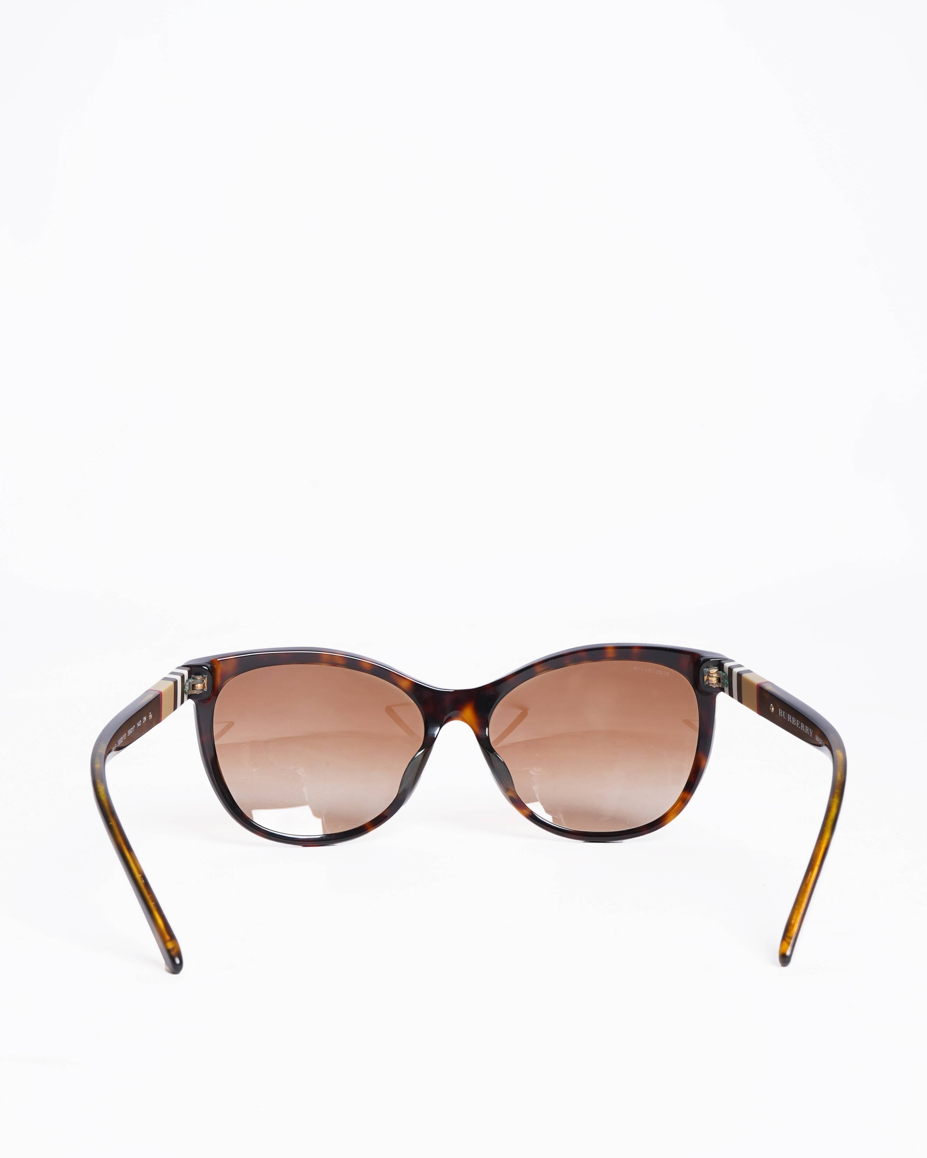 New Burberry brown sunglasses