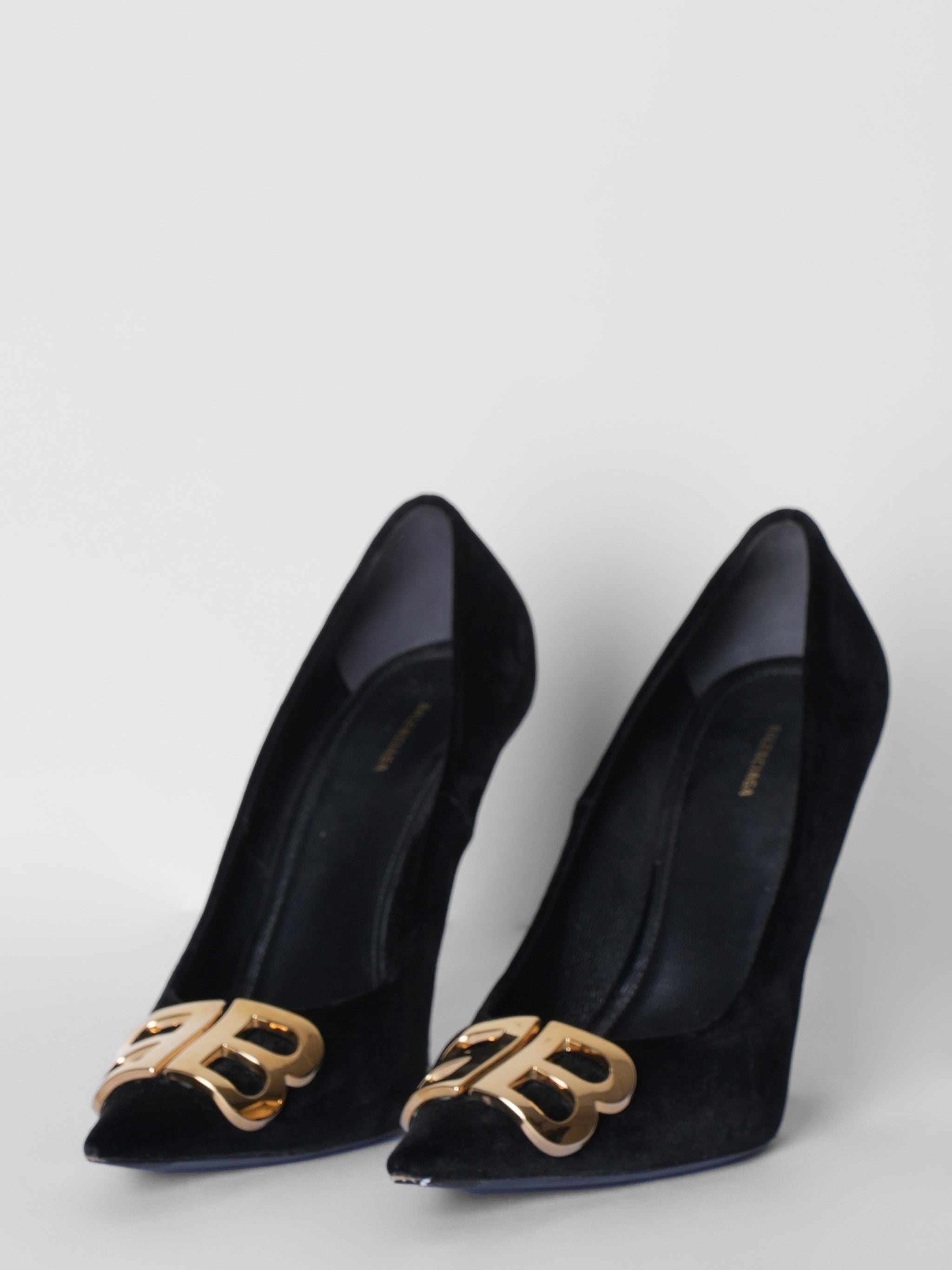 Balenciaga bb sales velvet pumps