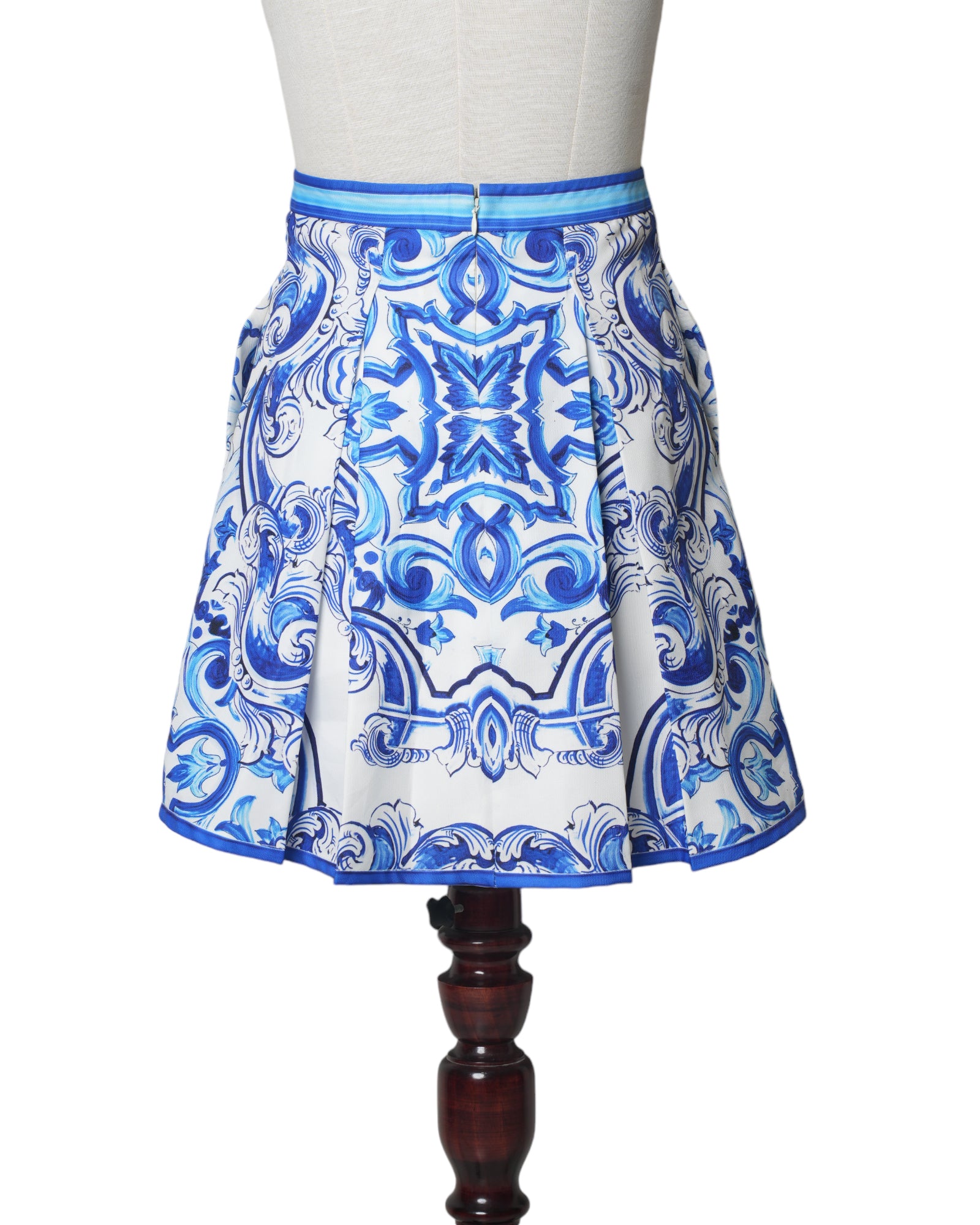 Falguni & Shane Peacock Blue Skirt Top Pop Art Print Set