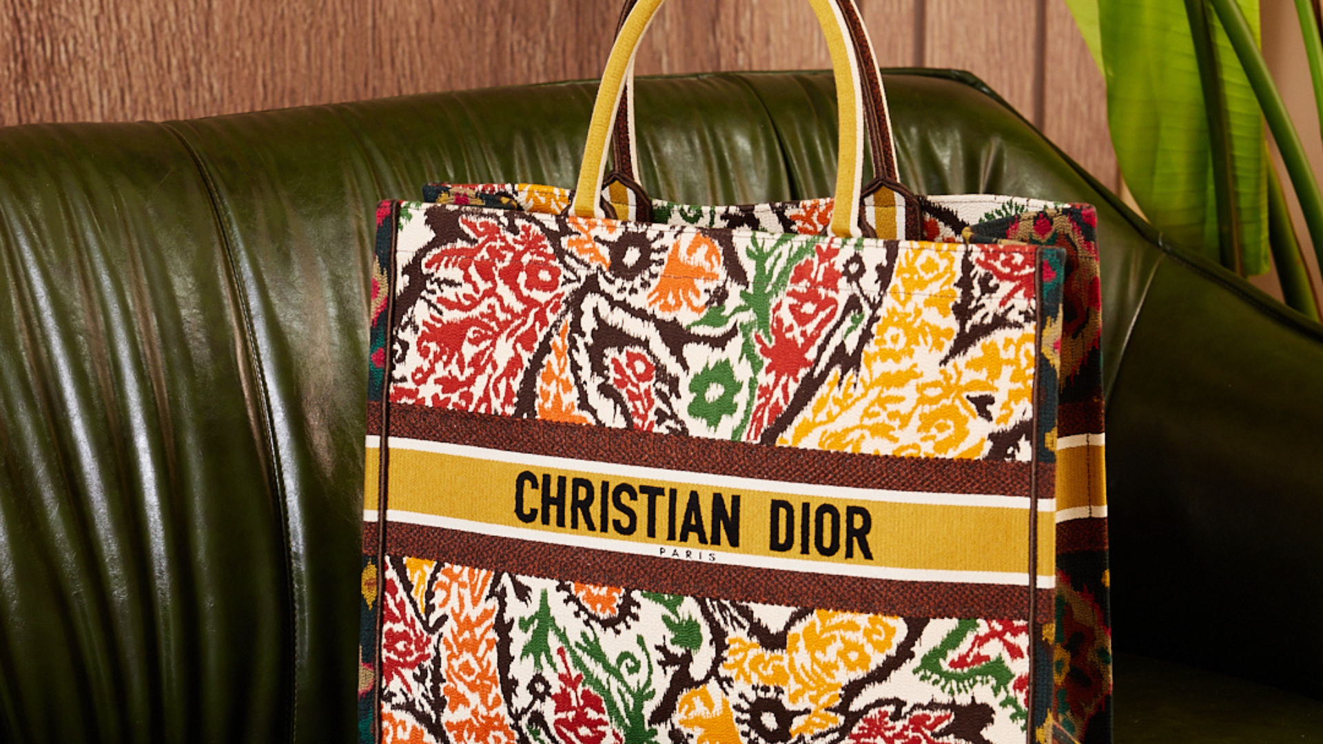 Icons in Your Closet: 5 Legendary Designer Bags That Never Go Out of Style