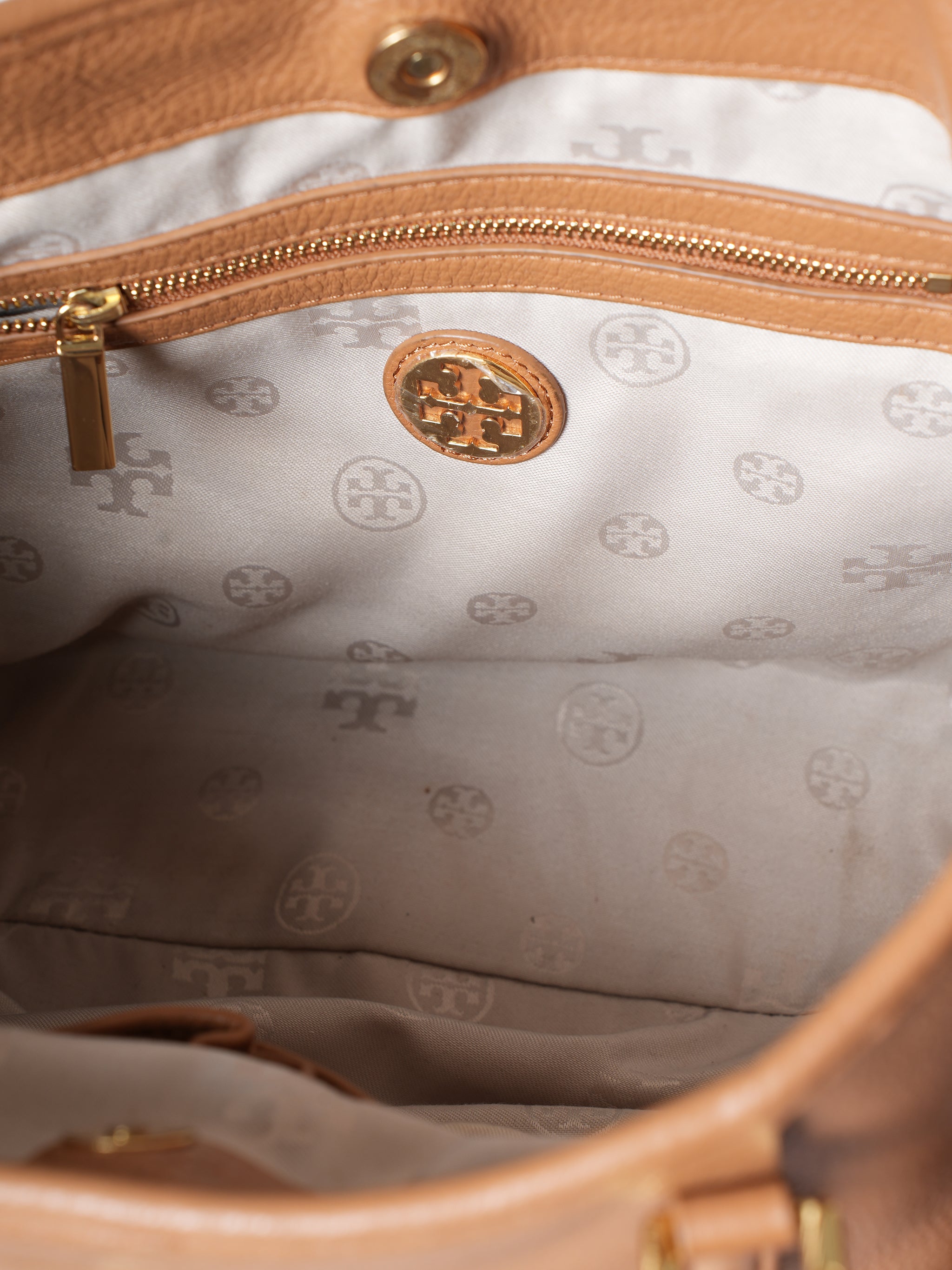 Tory Burch Amanda Hobo Bag