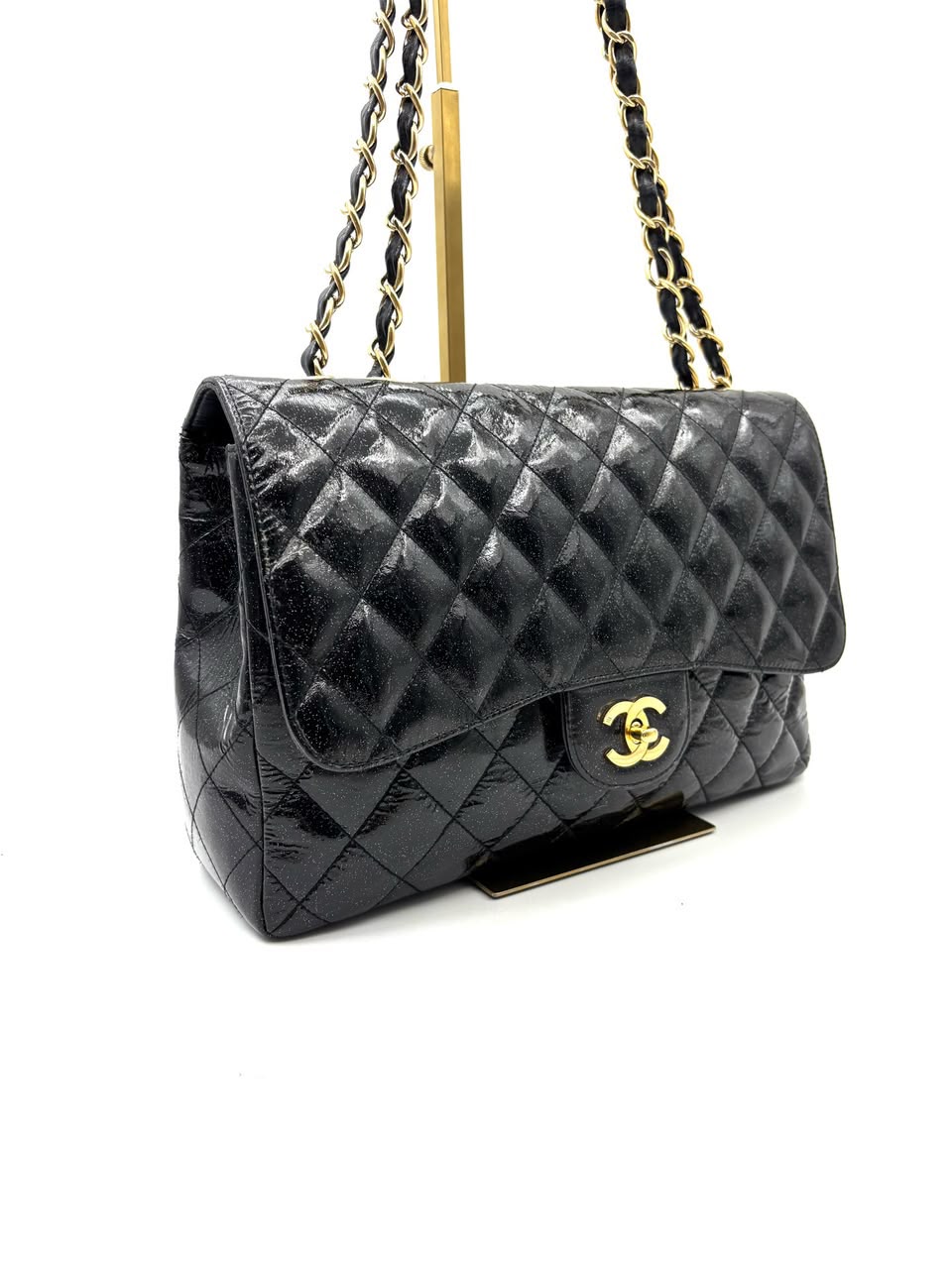 CHANEL Large Classic Flap