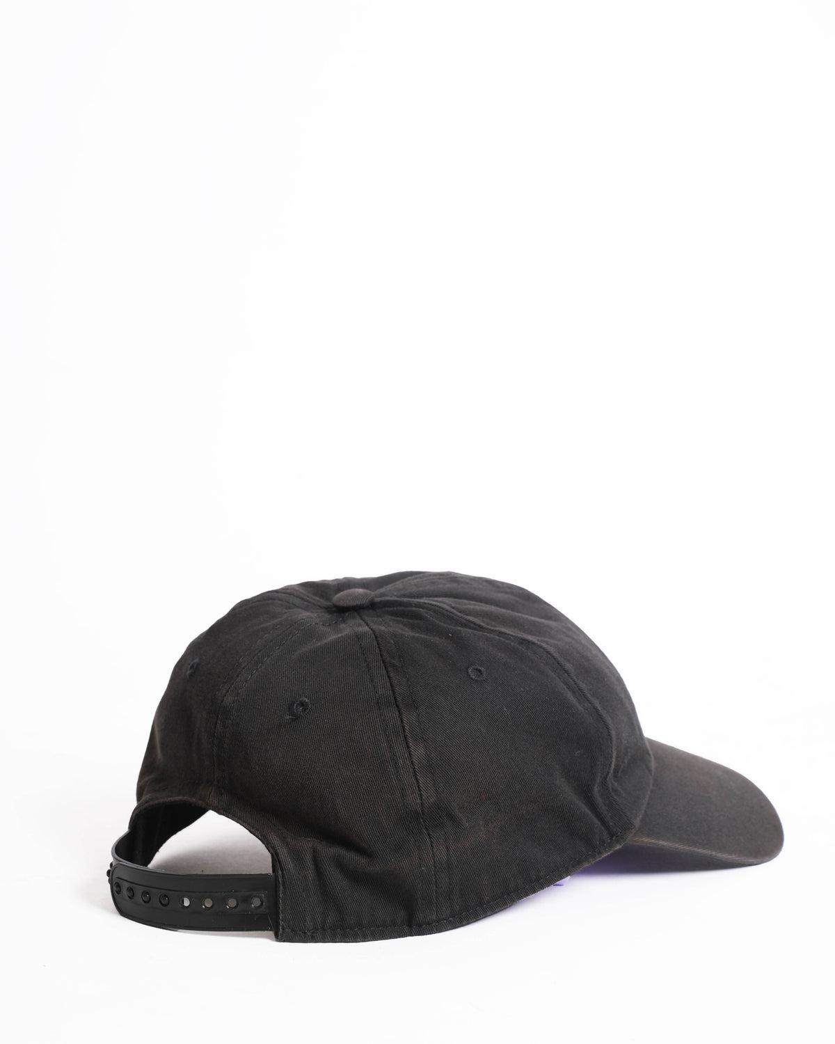 Burberry Logo Embroidered cap