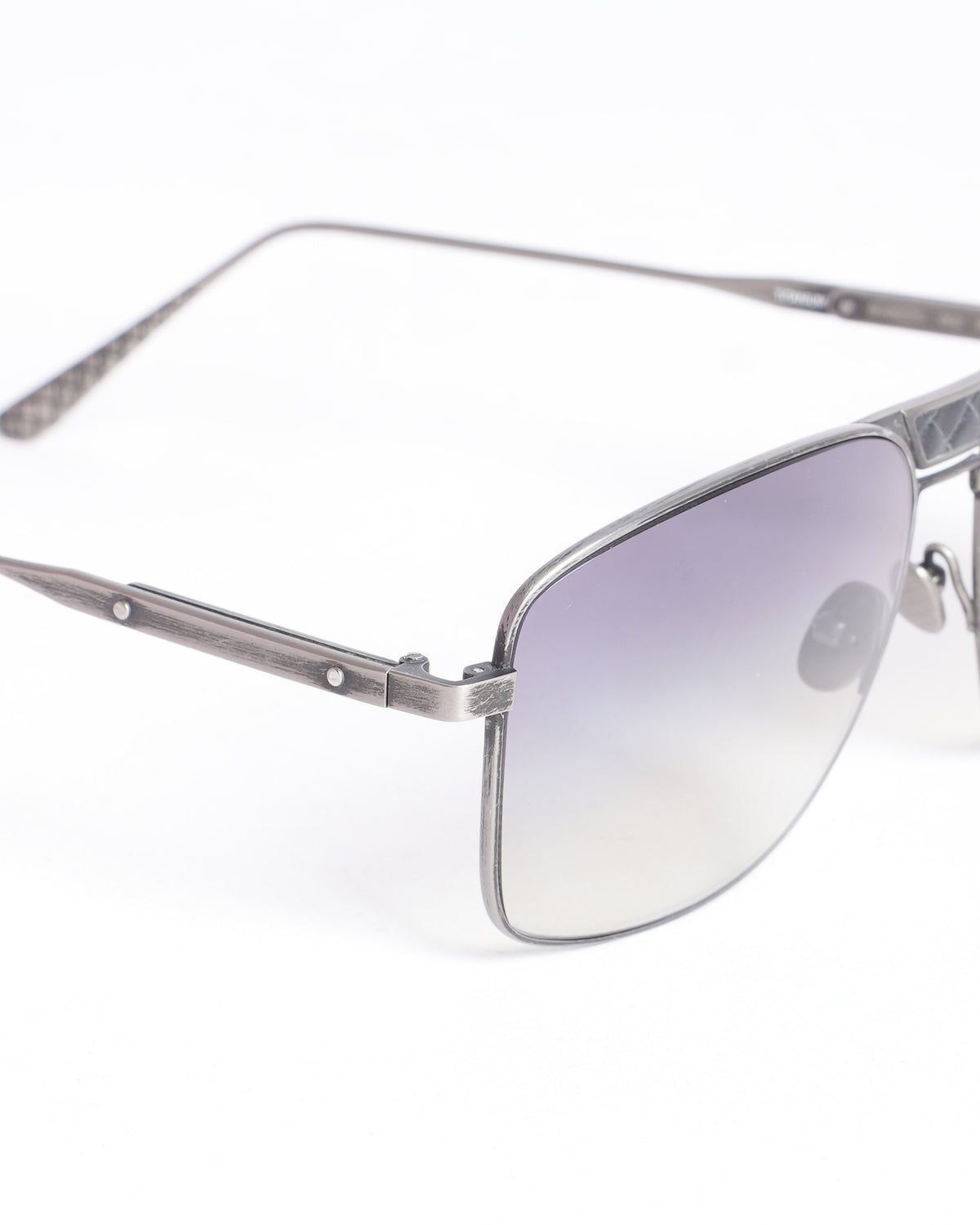 Bottega Veneta 
Round Frame sunglasses