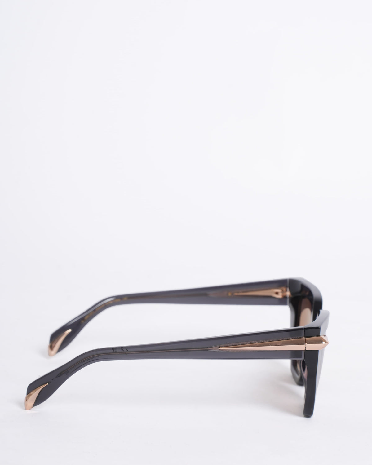 New Roberto Cavalli SRC1117  Cats Eye Angular Women's Sunglasses In Black With Sculpted Temple