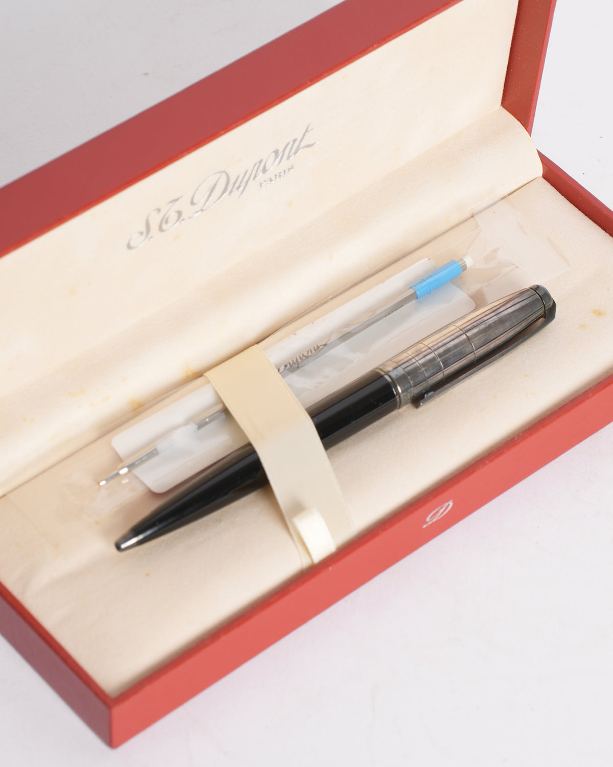 New ST Dupont Pen