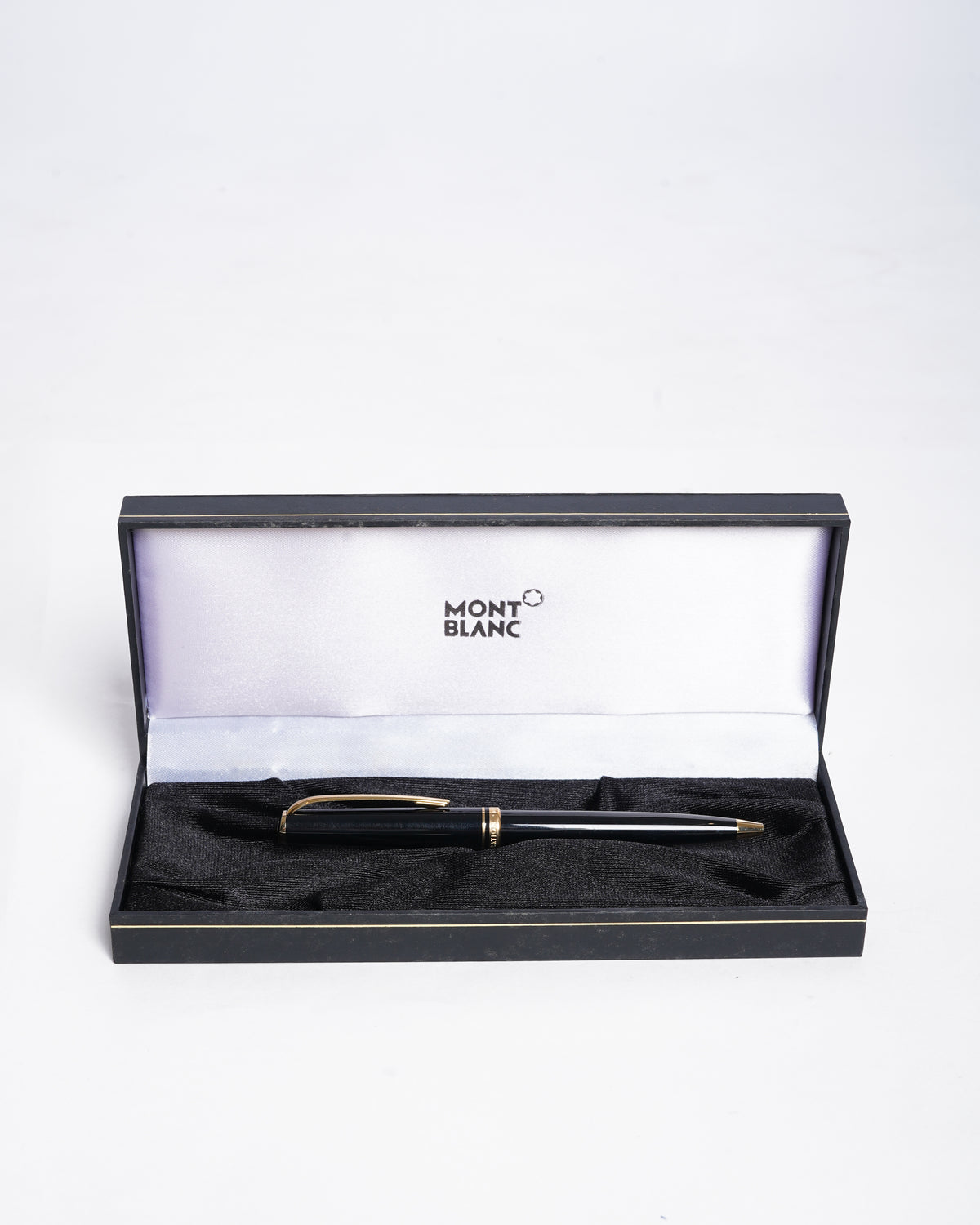 Montblanc Meisterstück Classique ballpoint pen