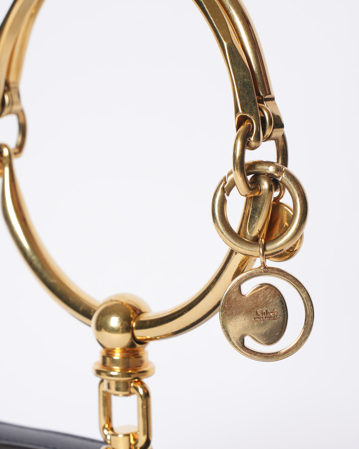 Chloe Calf Skin Nile Bracelet Bag In Black