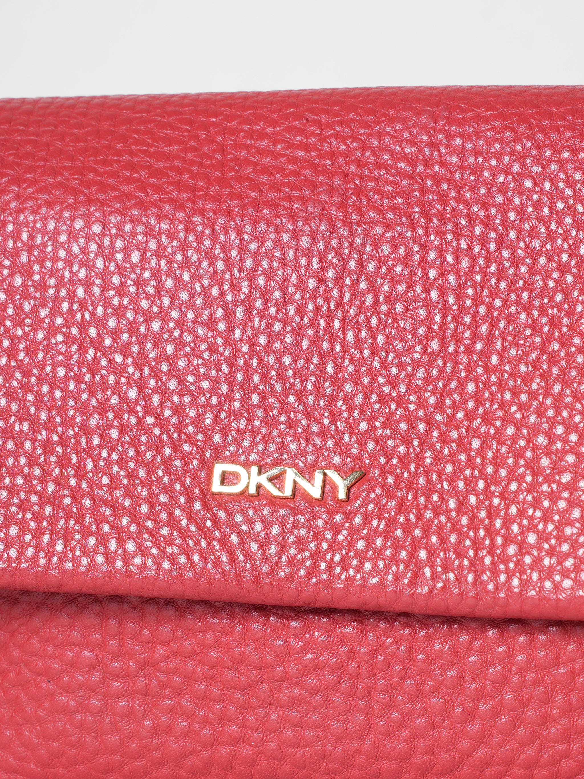 DKNY Bryant Small Zip Around Black Gold | Zip-Around Wallet