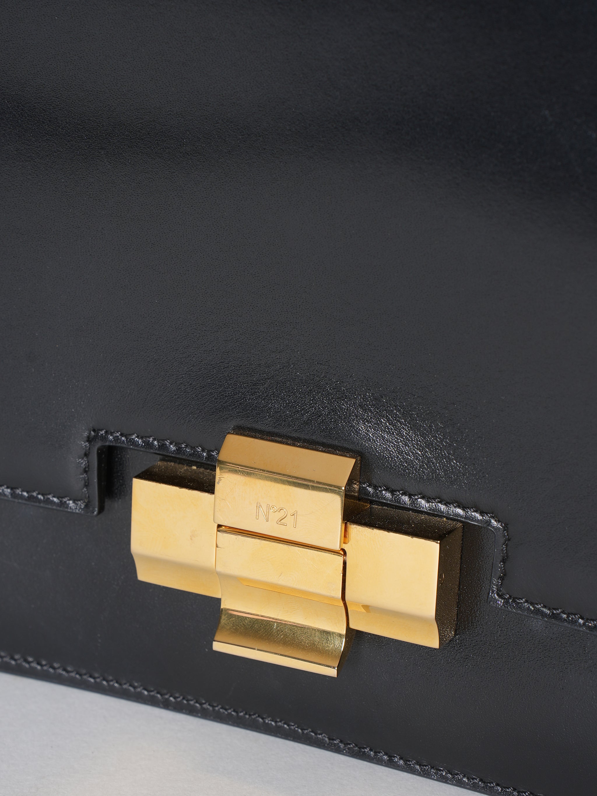 N°21 Black Leather Top Handle Alice Bag