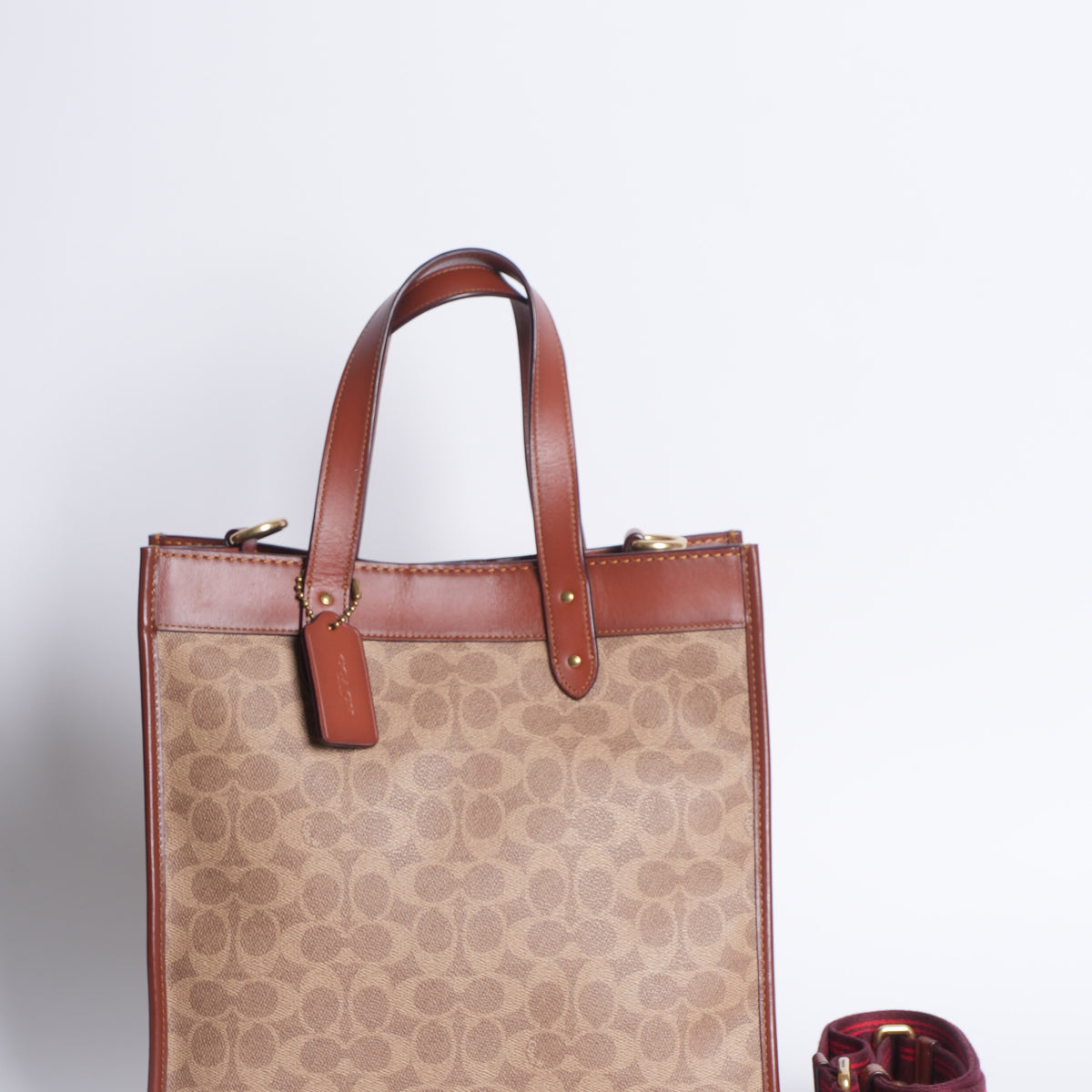 Coach Field Tote in Signature canvas with Horse and Carriage Print