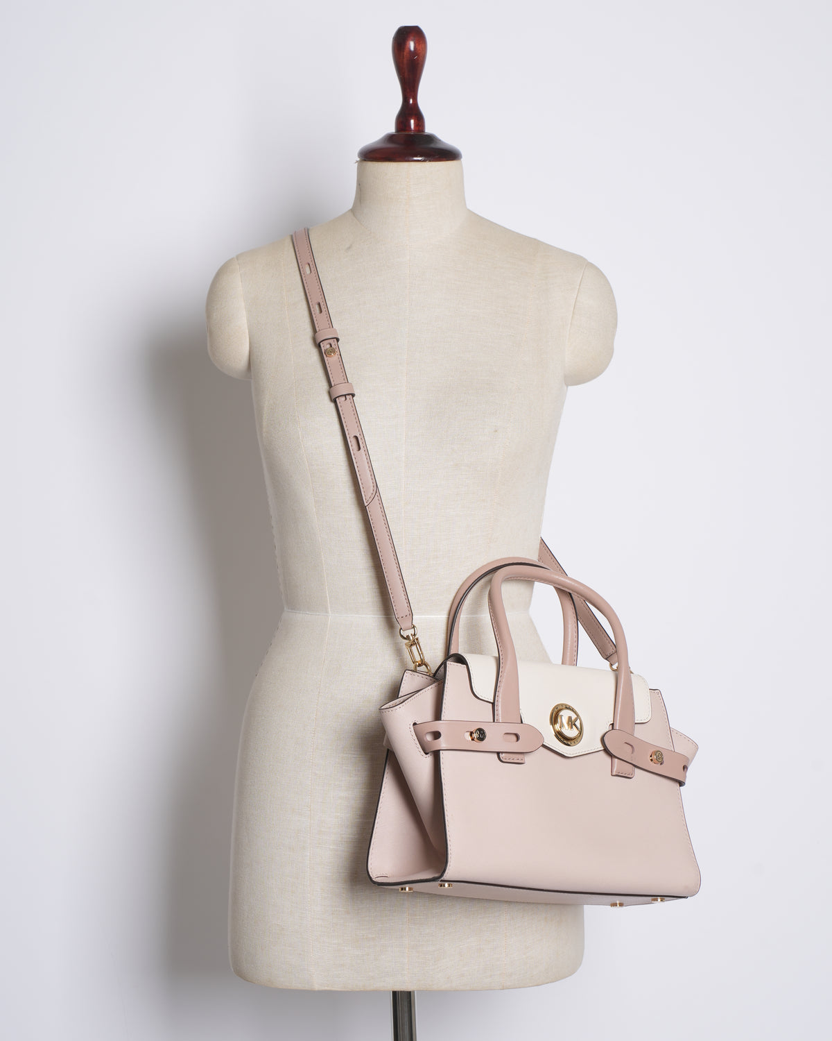 Michael Kors Carmen Bag In Pink & White