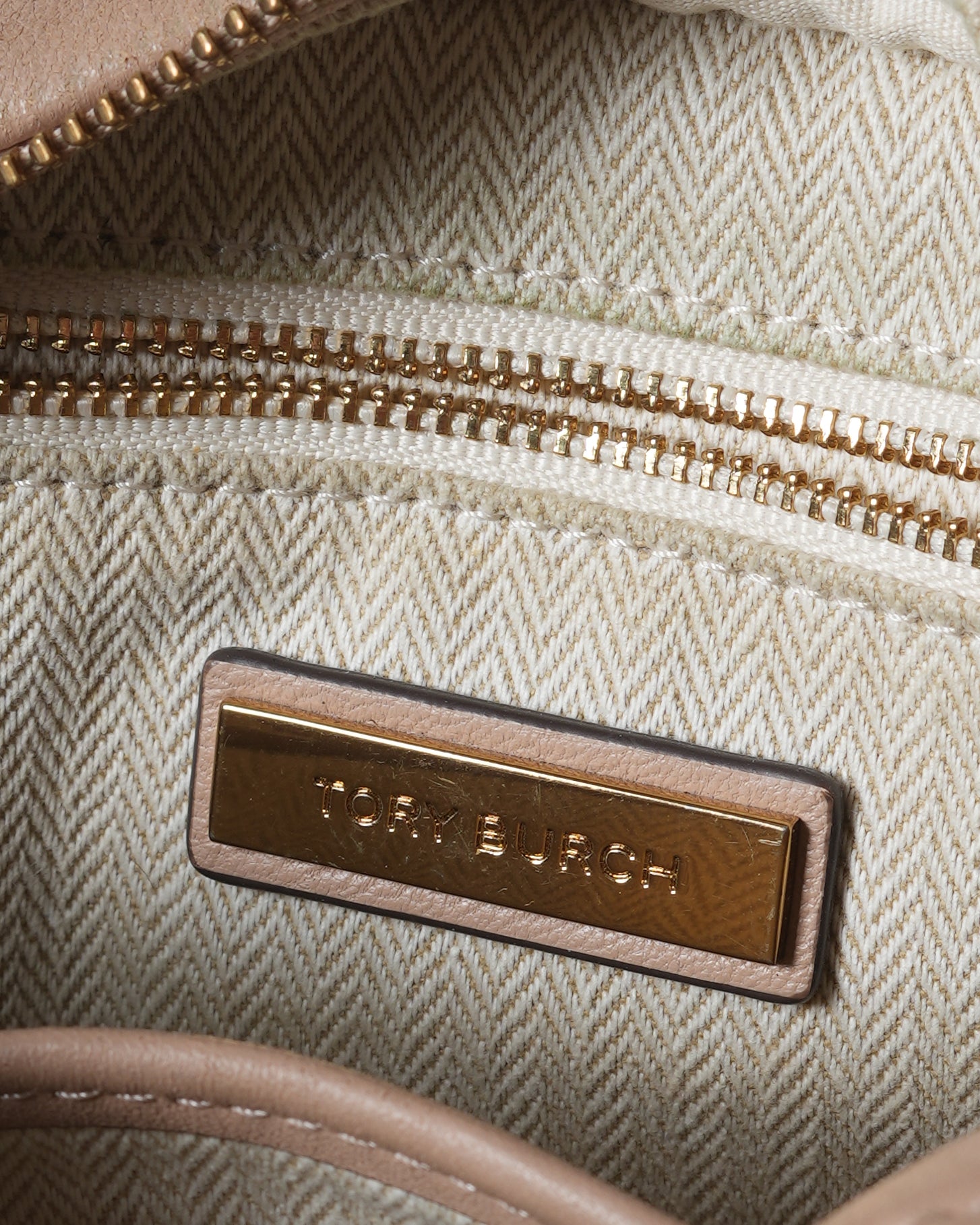 Tory Burch Kira Chevron Camera Bag