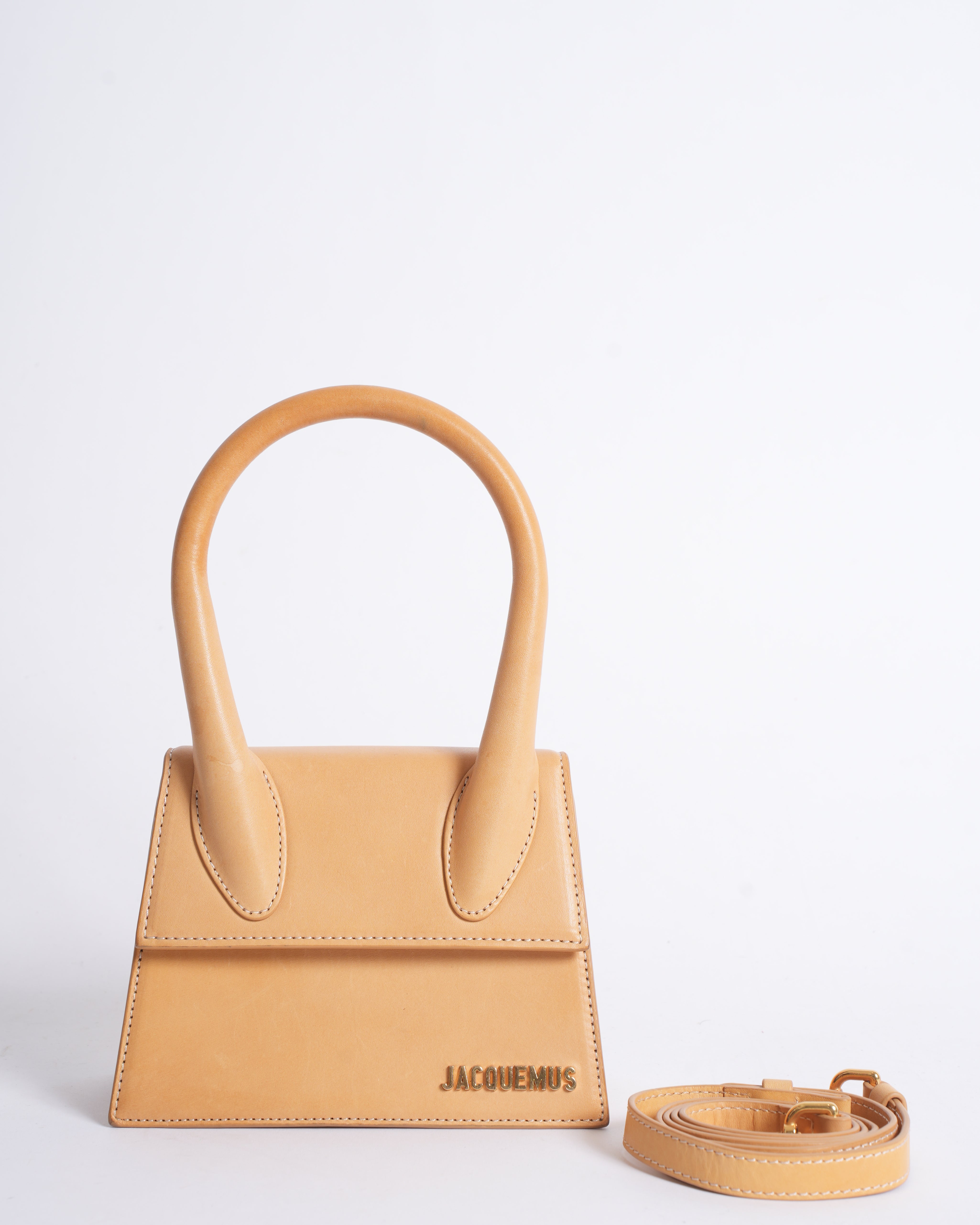 Jacquemus Moyen Bag In Mustard Yellow