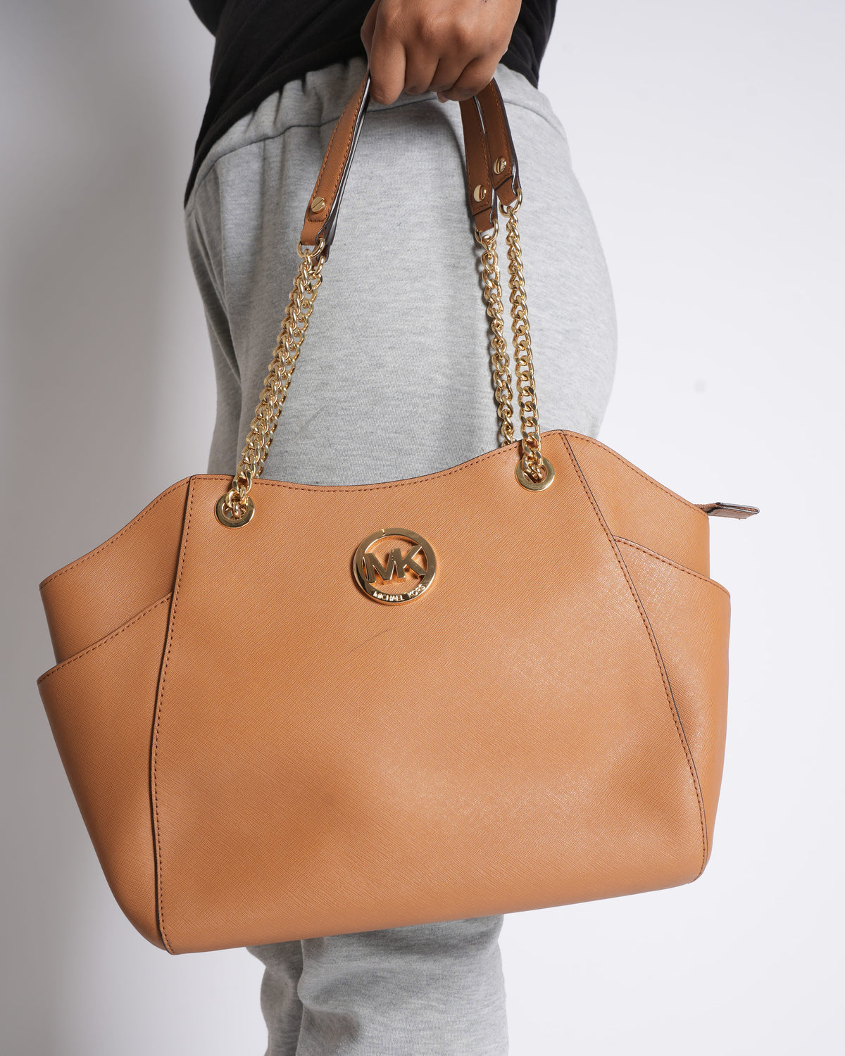 Michael Kors Jet Set Travel Chain Shoulder Tote Bag