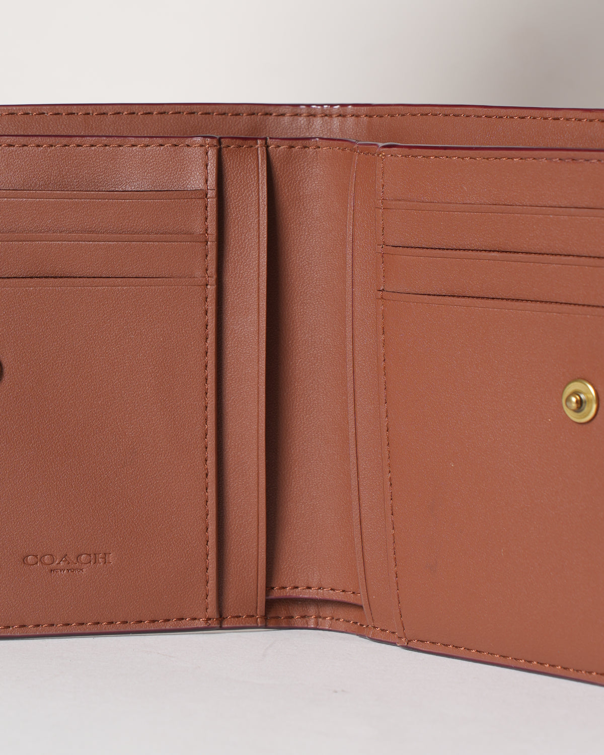 Coach Wallet In Signature Canvas
