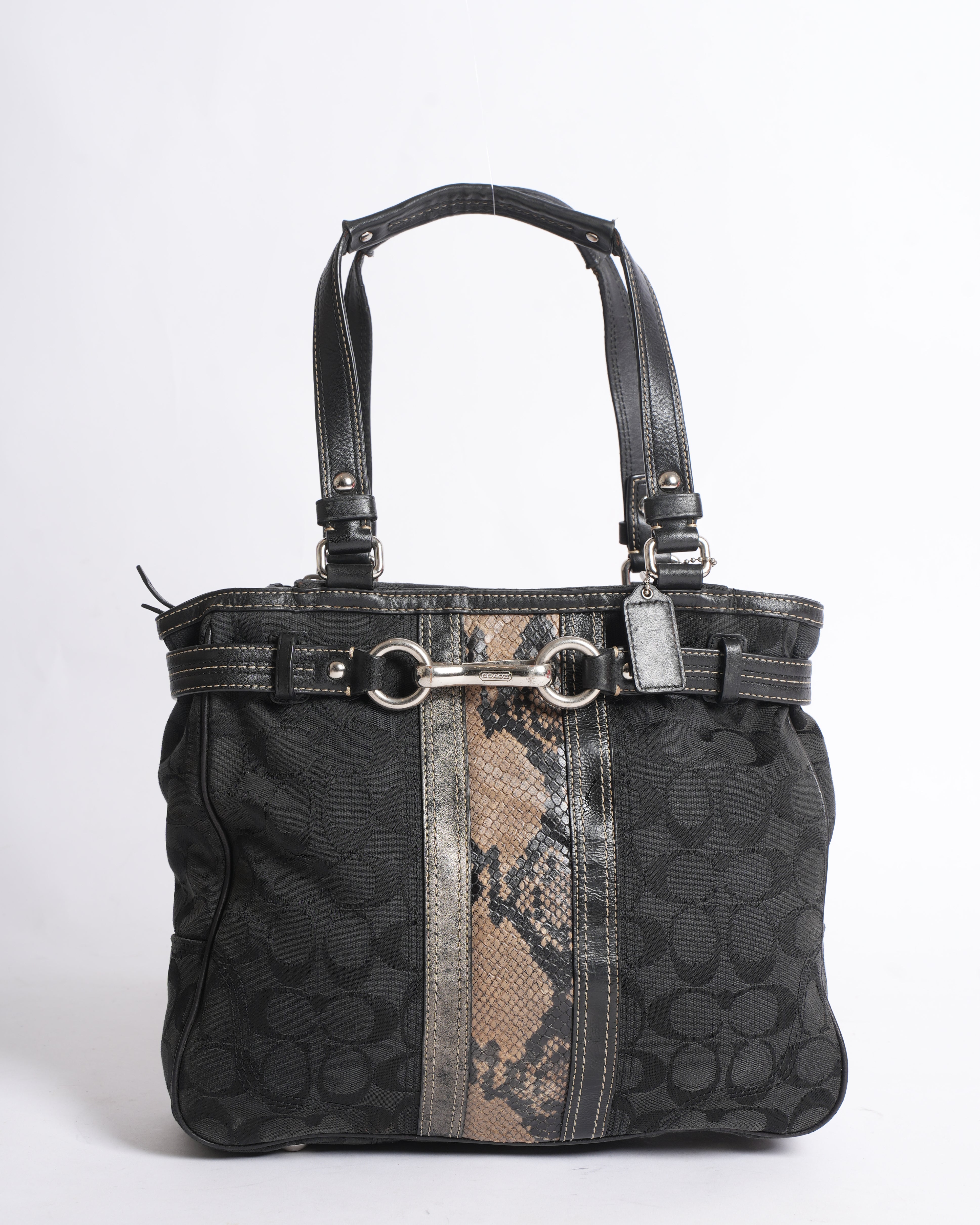 Coach handbag in black
