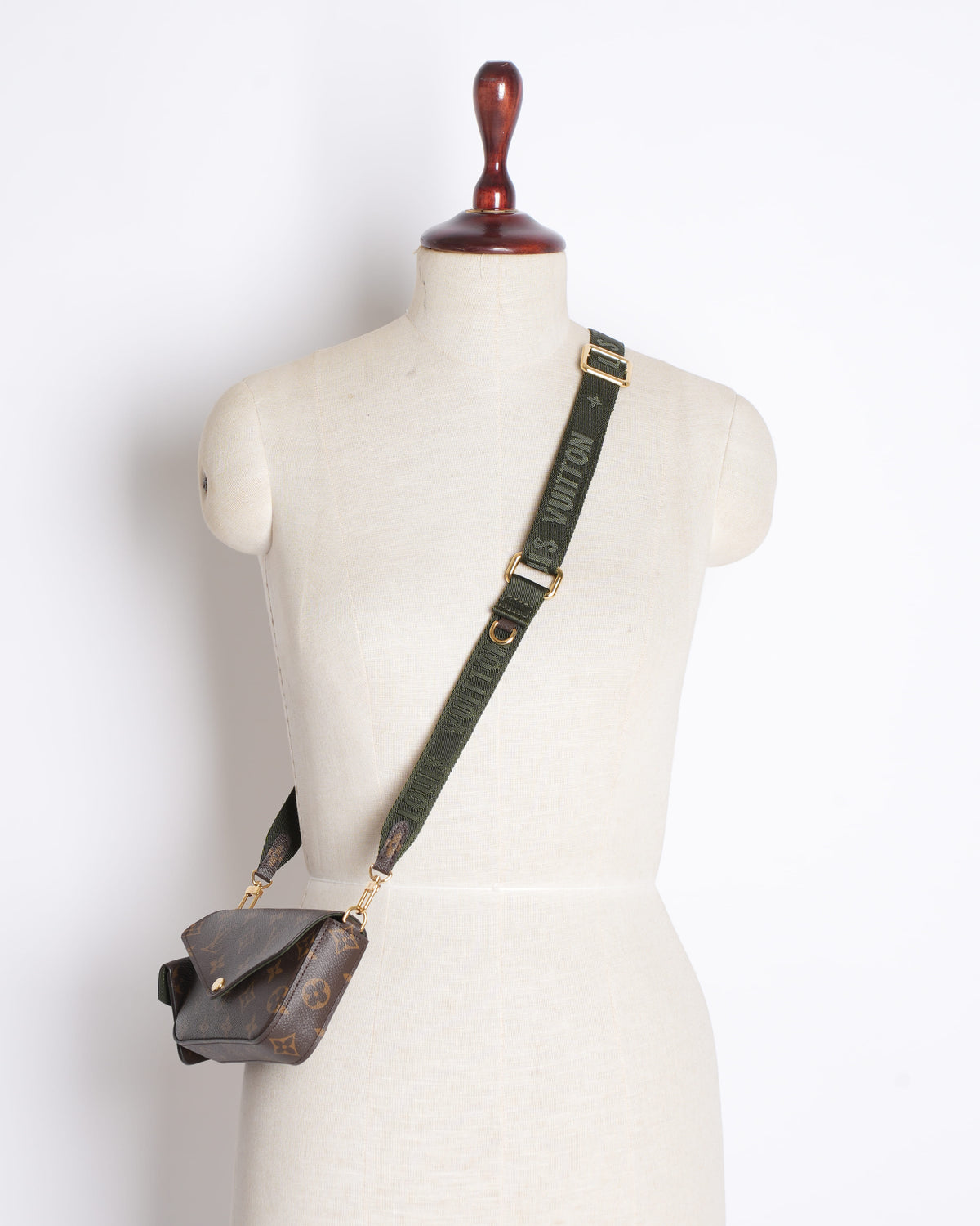 Louis Vuitton Monogram Félicie Strap & Go Crossbody Bag